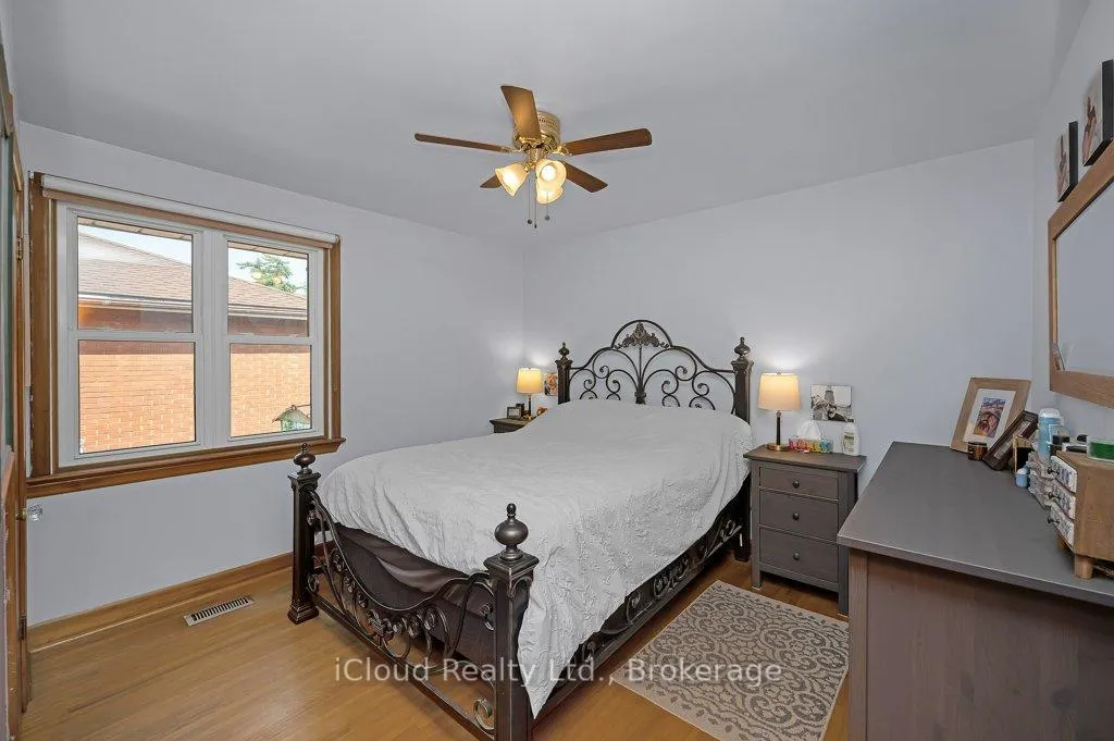 Photo 14 of 103 McElroy Road E, Hamilton, Balfour — HOMEH