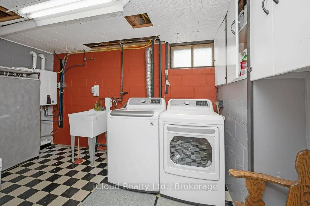 Photo 27 of 103 McElroy Road E, Hamilton, Balfour — HOMEH