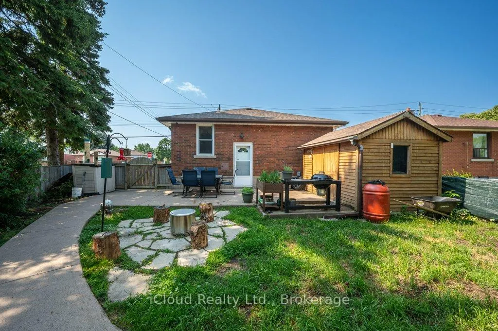 Photo 30 of 103 McElroy Road E, Hamilton, Balfour — HOMEH