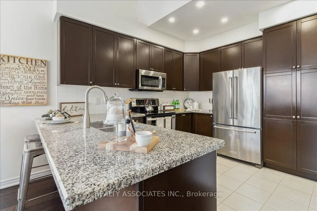 Photo 9 of 185 Glenabbey Drive, Clarington, Courtice — HOMEH