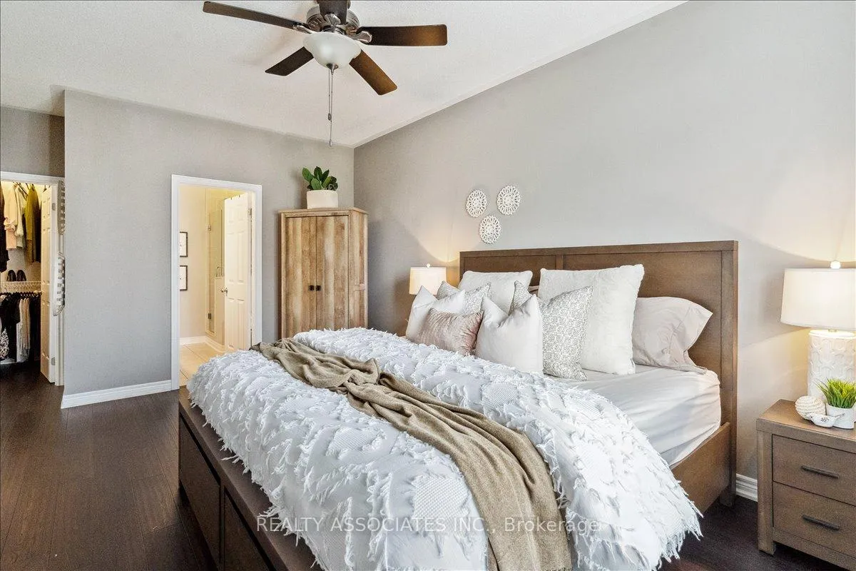 Photo 10 of 185 Glenabbey Drive, Clarington, Courtice — HOMEH