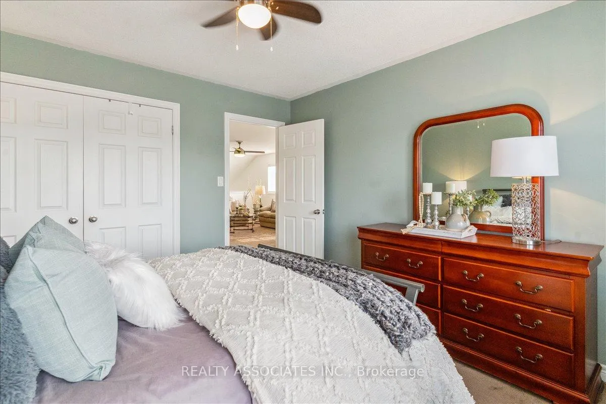 Photo 12 of 185 Glenabbey Drive, Clarington, Courtice — HOMEH