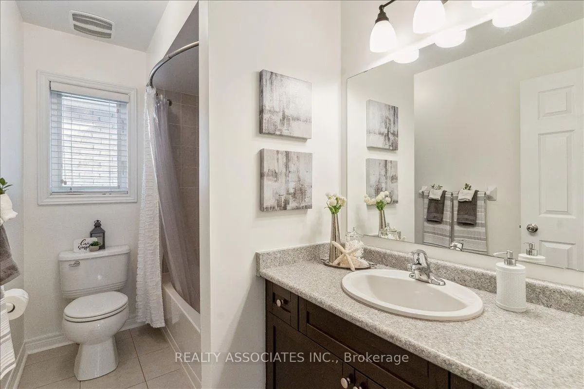 Photo 14 of 185 Glenabbey Drive, Clarington, Courtice — HOMEH