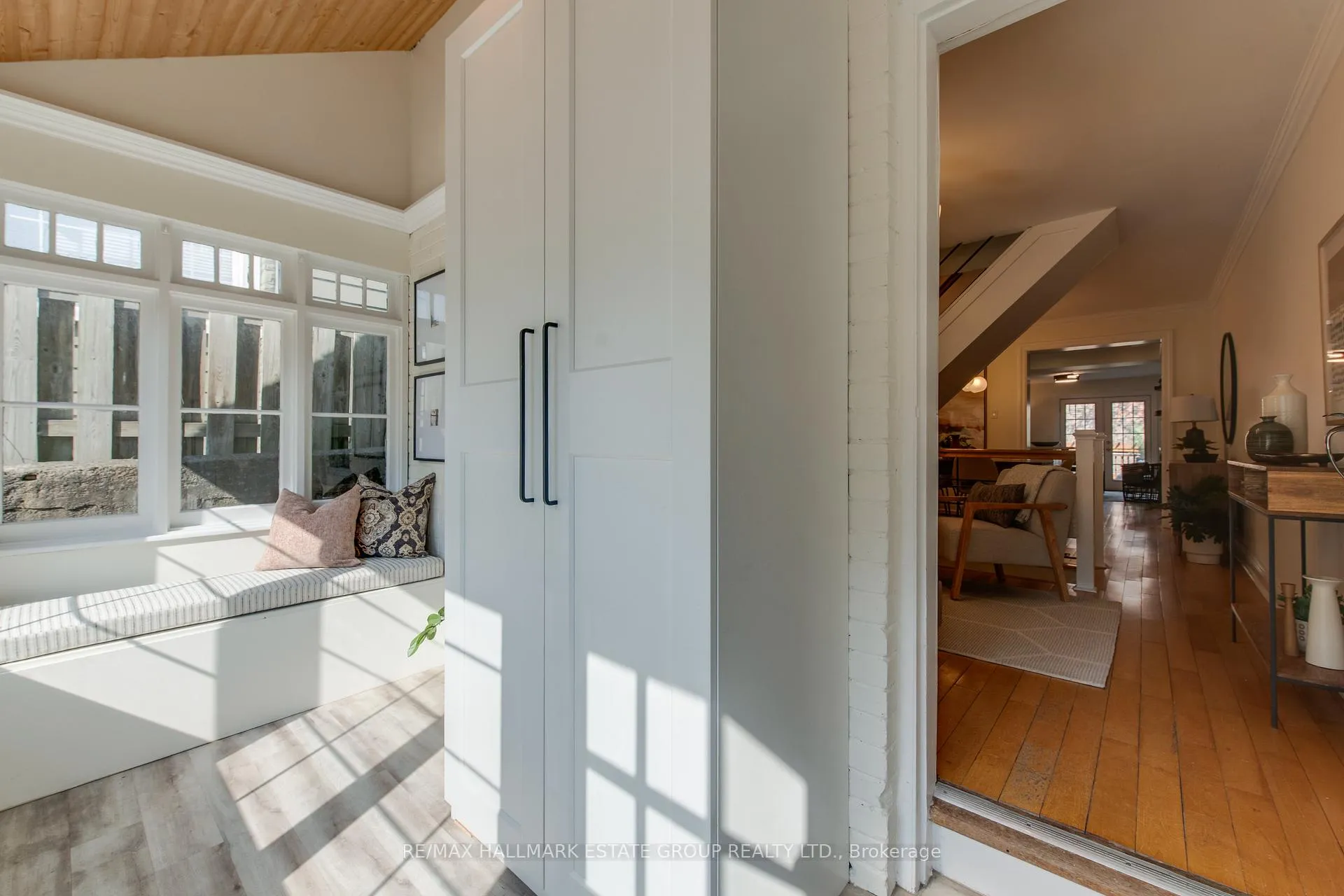 Photo 2 of 245 Kenilworth Avenue, Toronto, The Beaches — HOMEH
