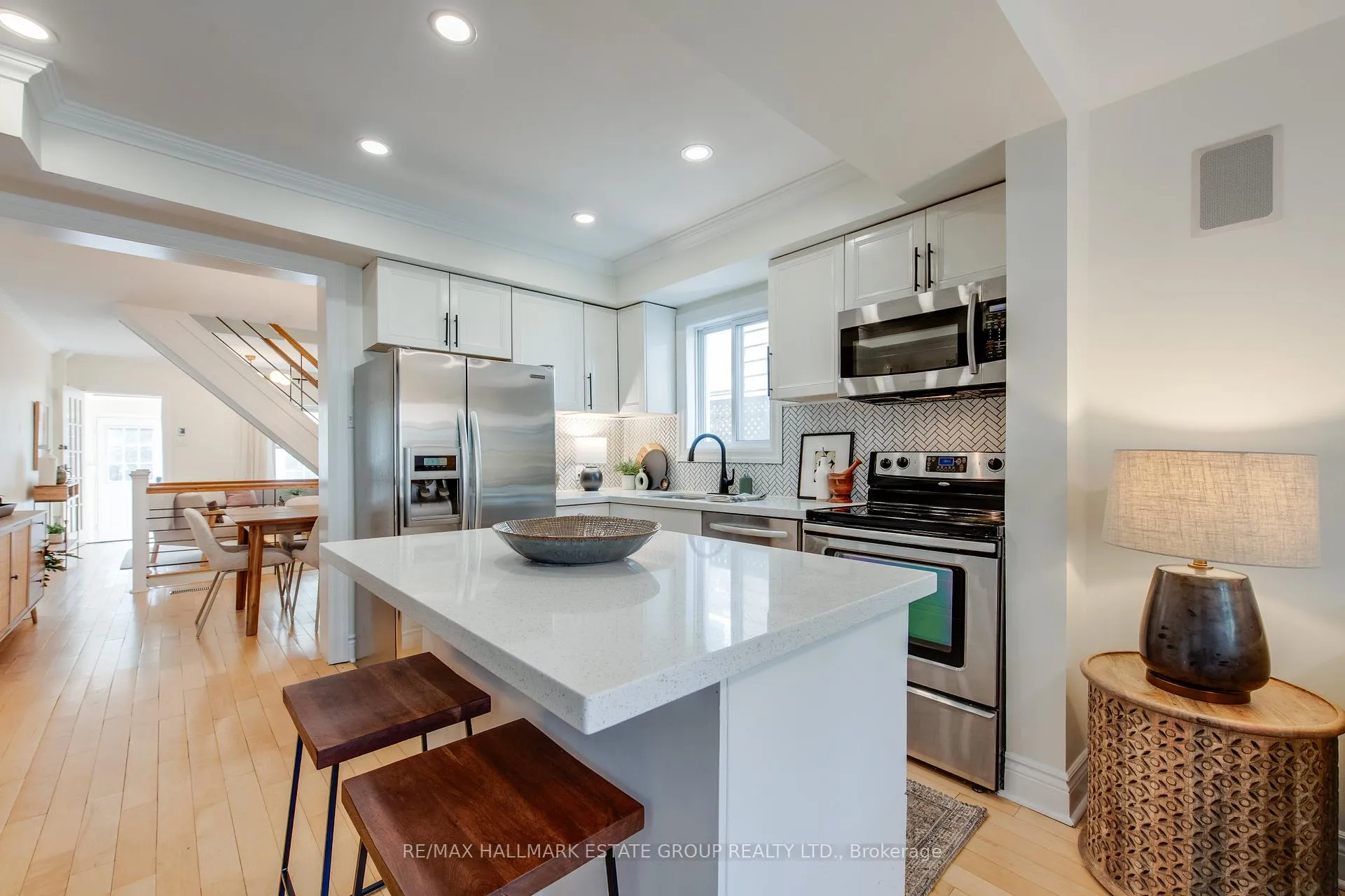 Photo 14 of 245 Kenilworth Avenue, Toronto, The Beaches — HOMEH
