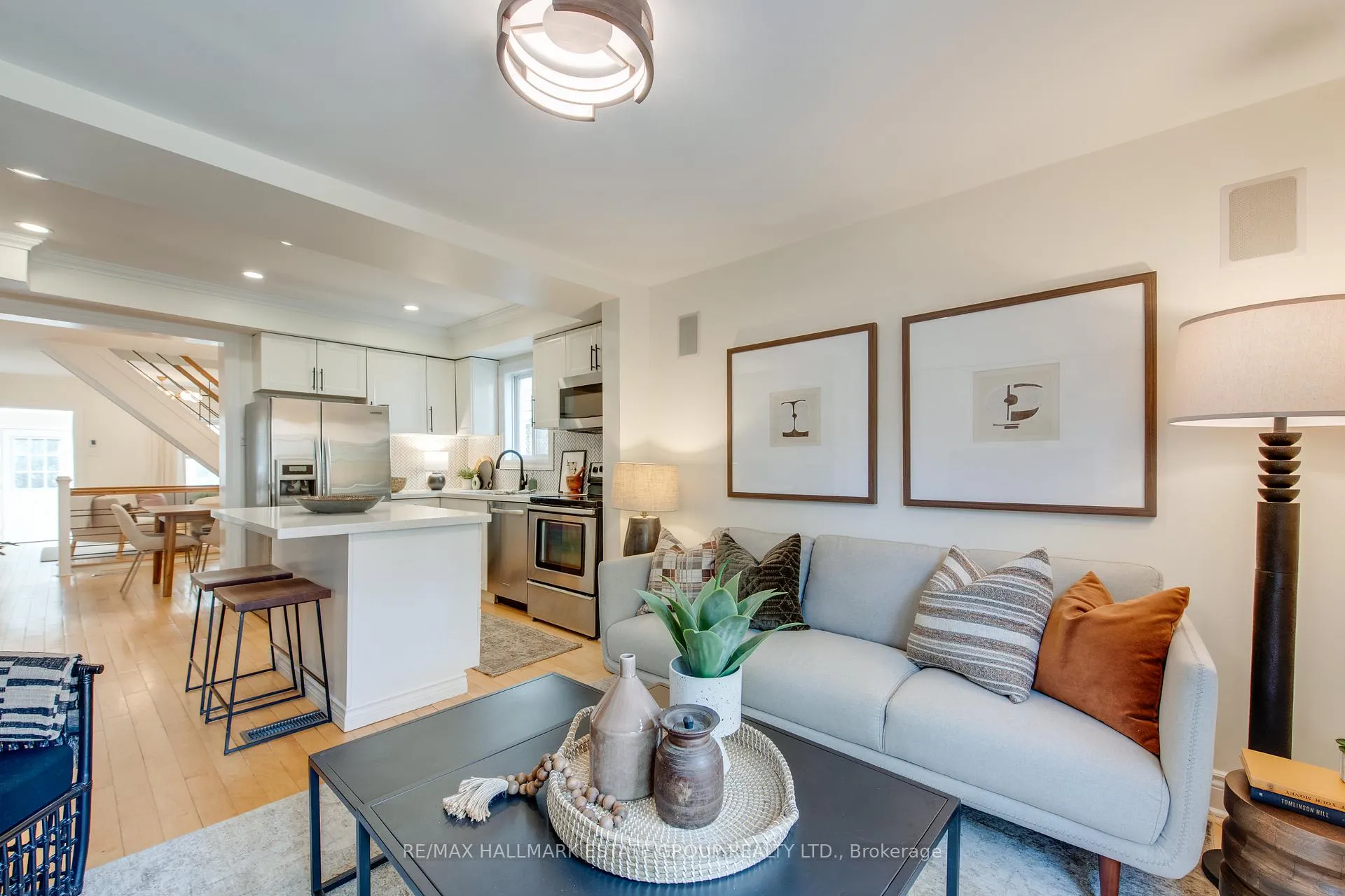 Photo 20 of 245 Kenilworth Avenue, Toronto, The Beaches — HOMEH