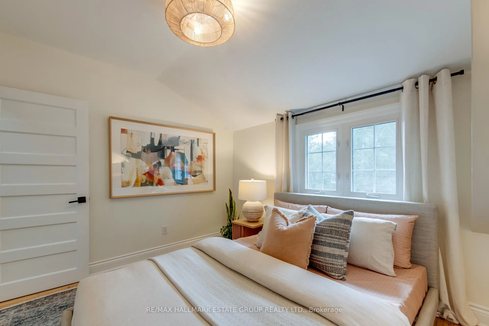 Photo 24 of 245 Kenilworth Avenue, Toronto, The Beaches — HOMEH