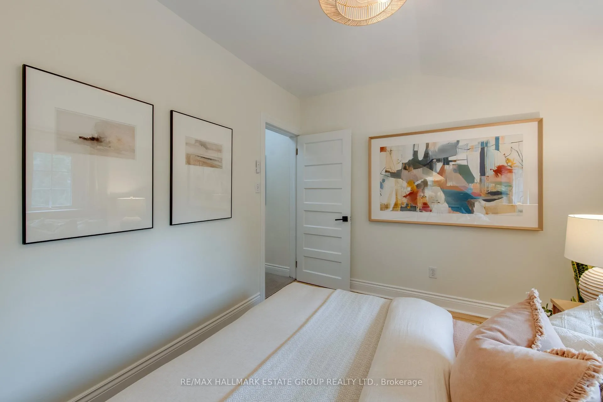 Photo 25 of 245 Kenilworth Avenue, Toronto, The Beaches — HOMEH