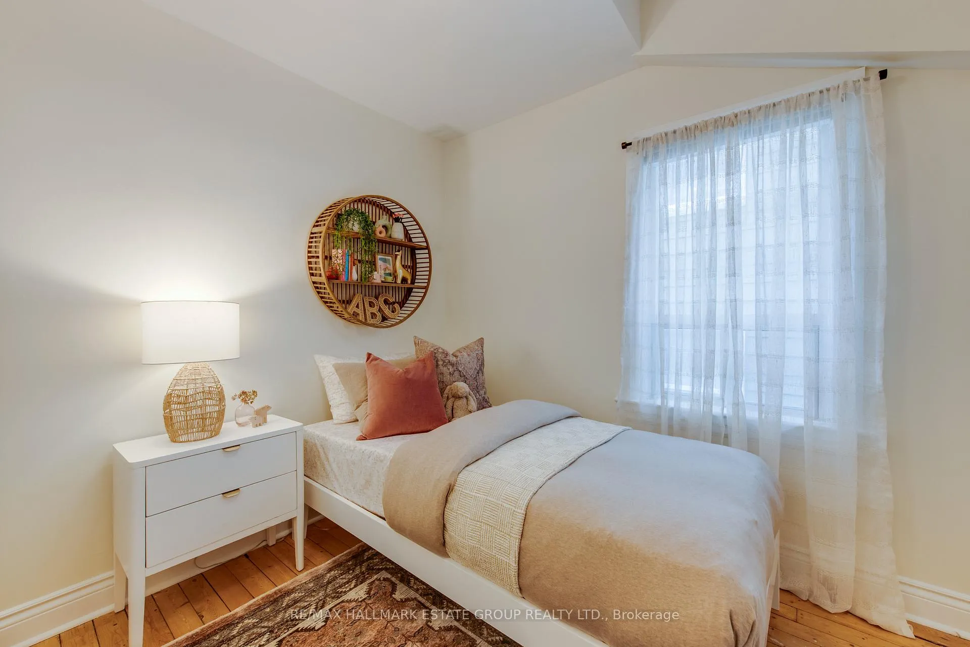 Photo 28 of 245 Kenilworth Avenue, Toronto, The Beaches — HOMEH