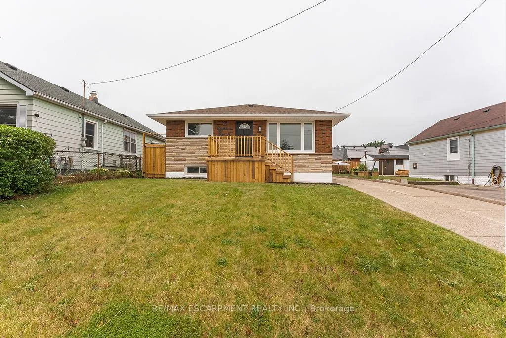 Front of 71 Glassco Avenue N