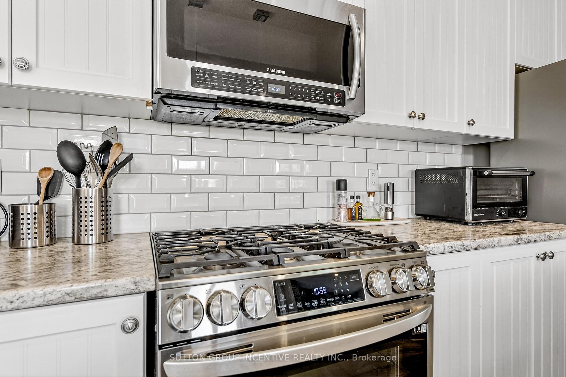 Photo 10 of 22 Britannic Lane, Barrie, Innis-Shore — HOMEH
