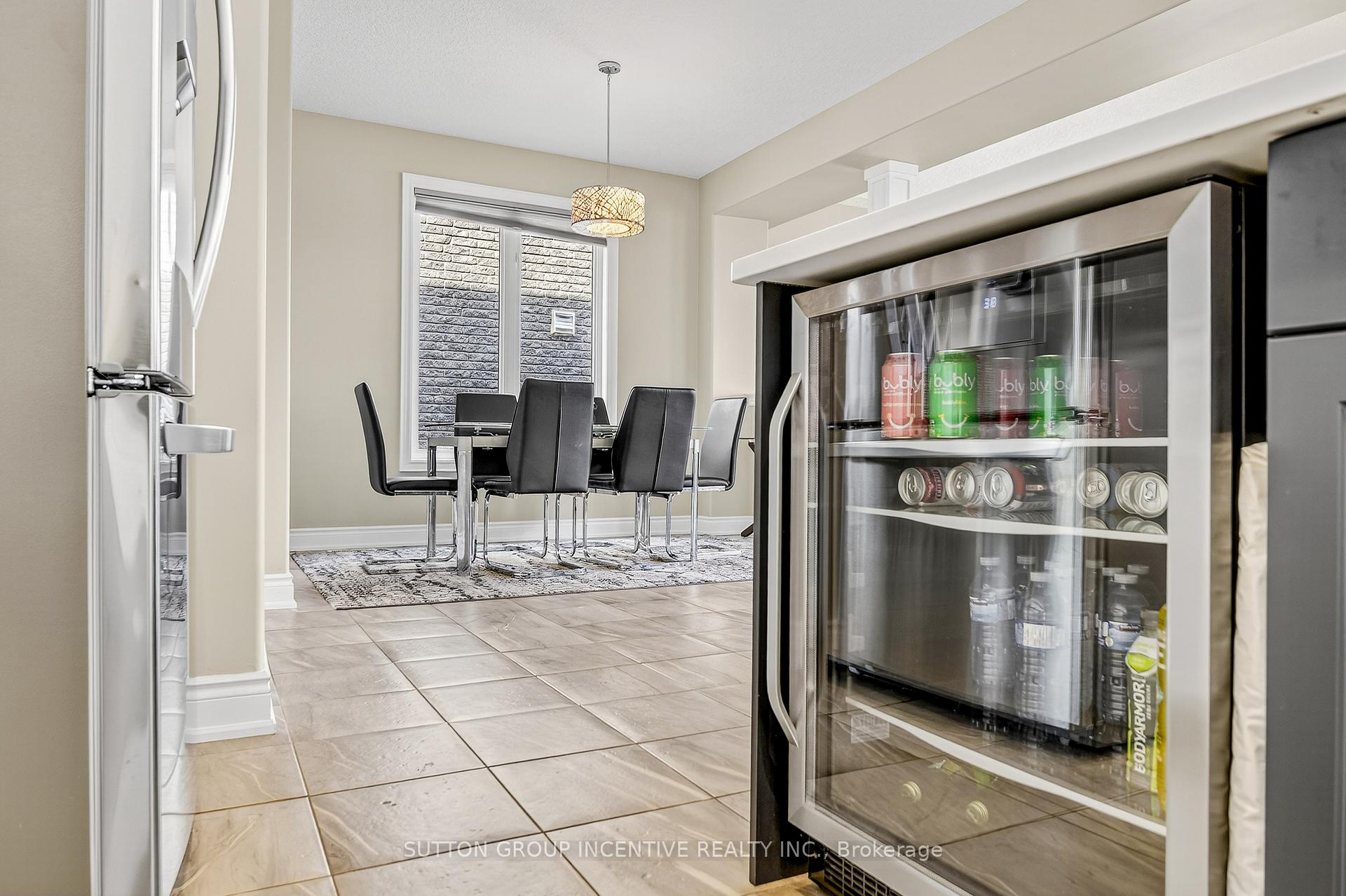 Photo 13 of 22 Britannic Lane, Barrie, Innis-Shore — HOMEH