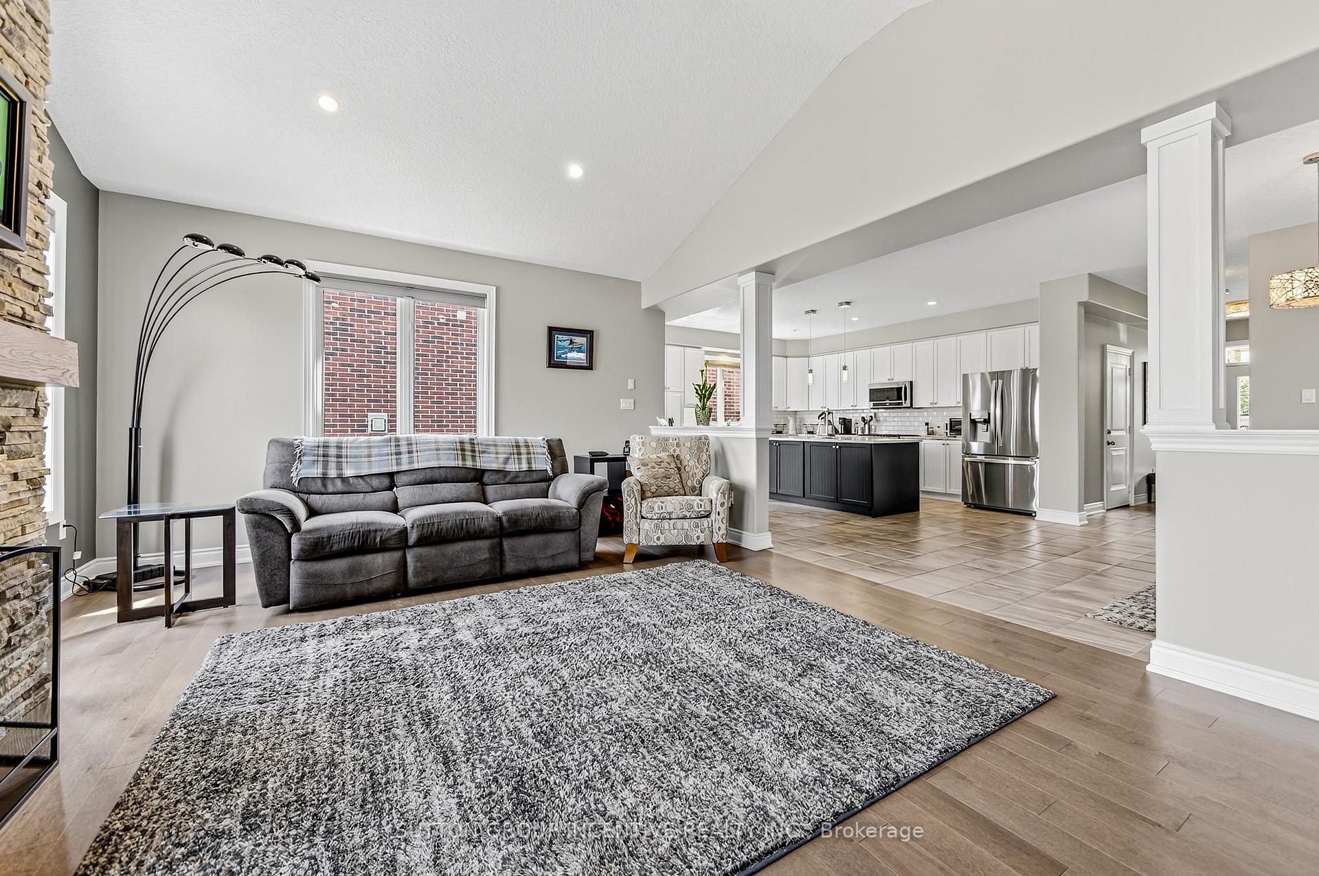 Photo 19 of 22 Britannic Lane, Barrie, Innis-Shore — HOMEH