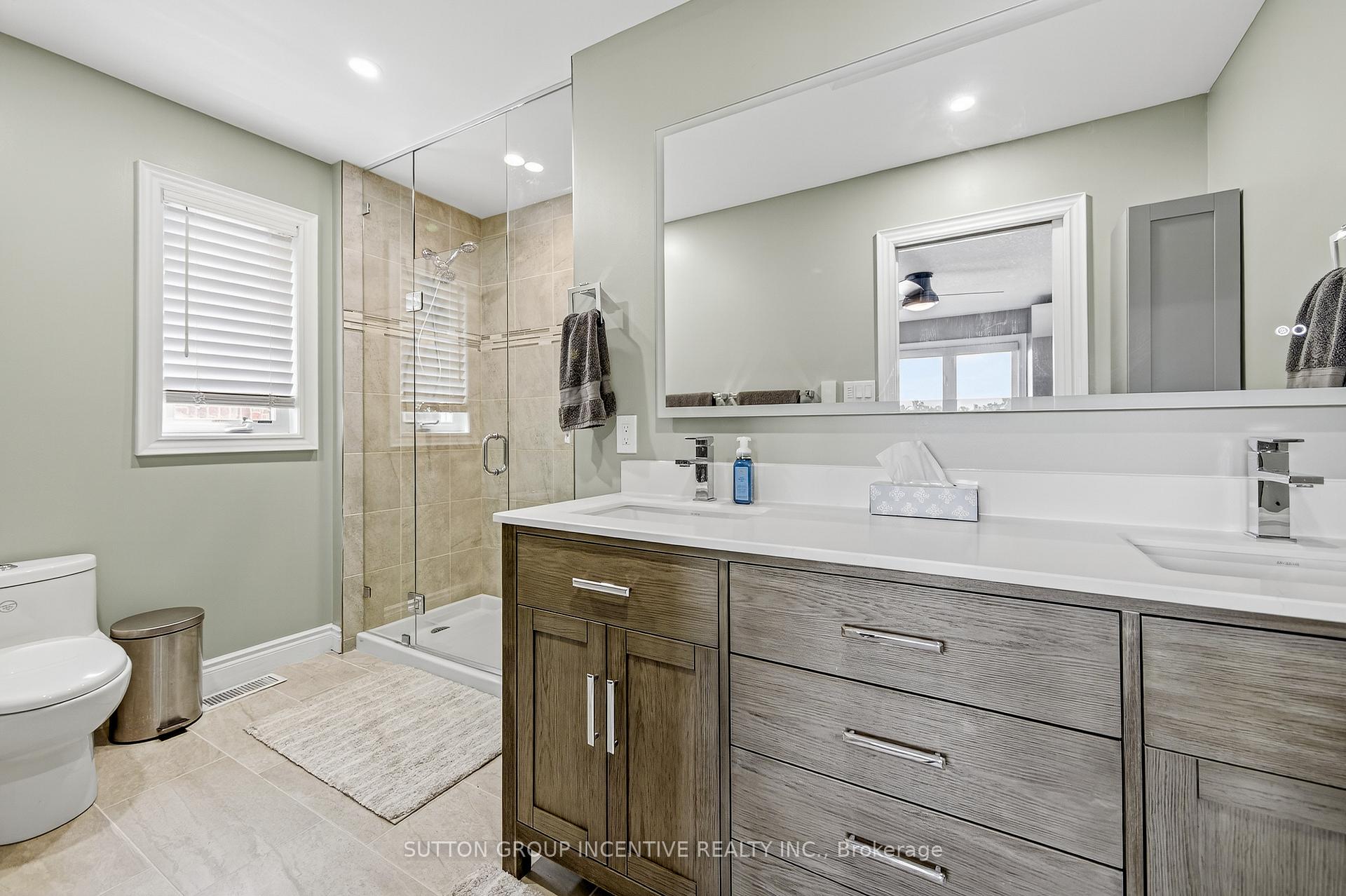 Photo 23 of 22 Britannic Lane, Barrie, Innis-Shore — HOMEH