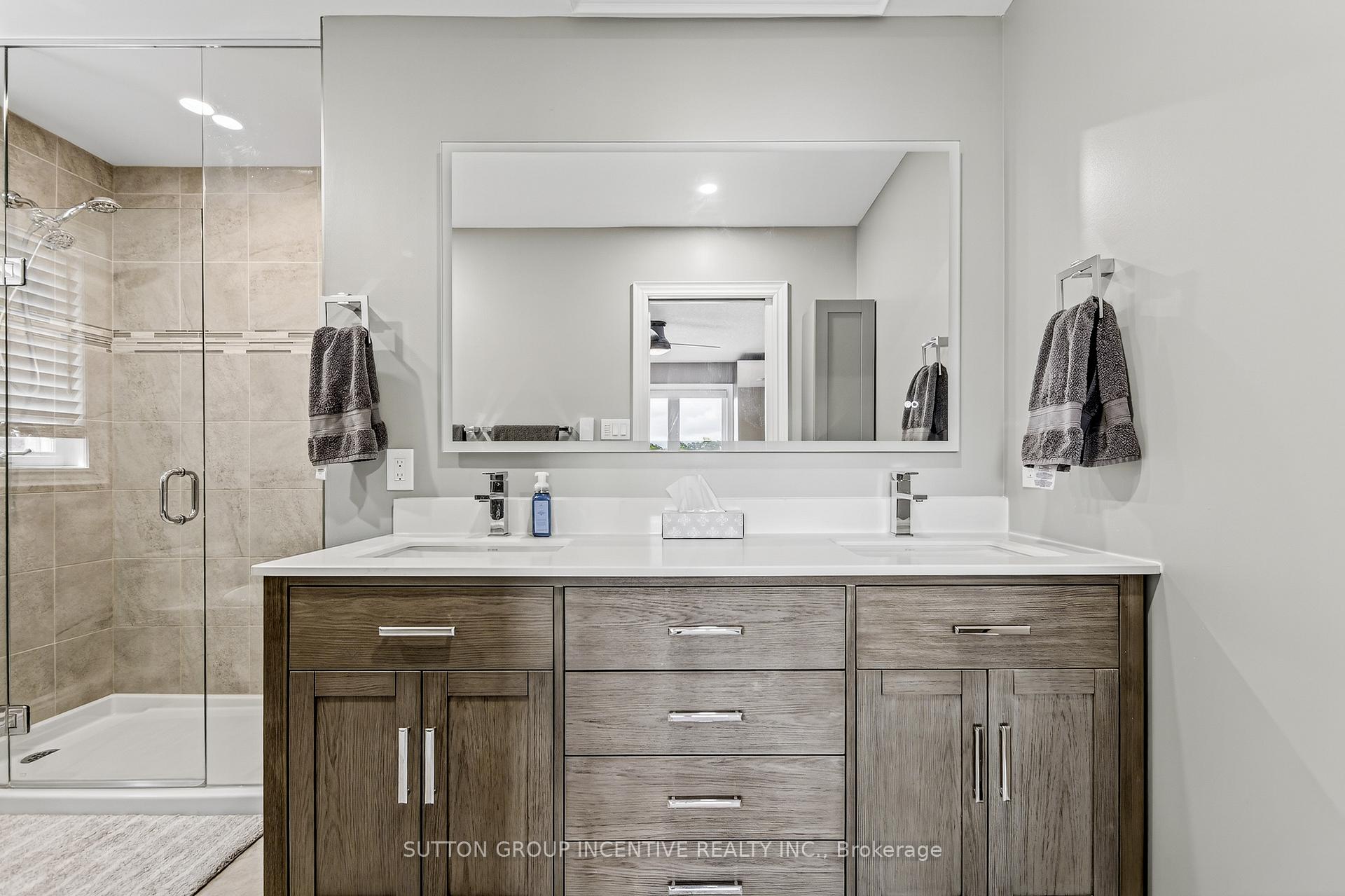 Photo 25 of 22 Britannic Lane, Barrie, Innis-Shore — HOMEH