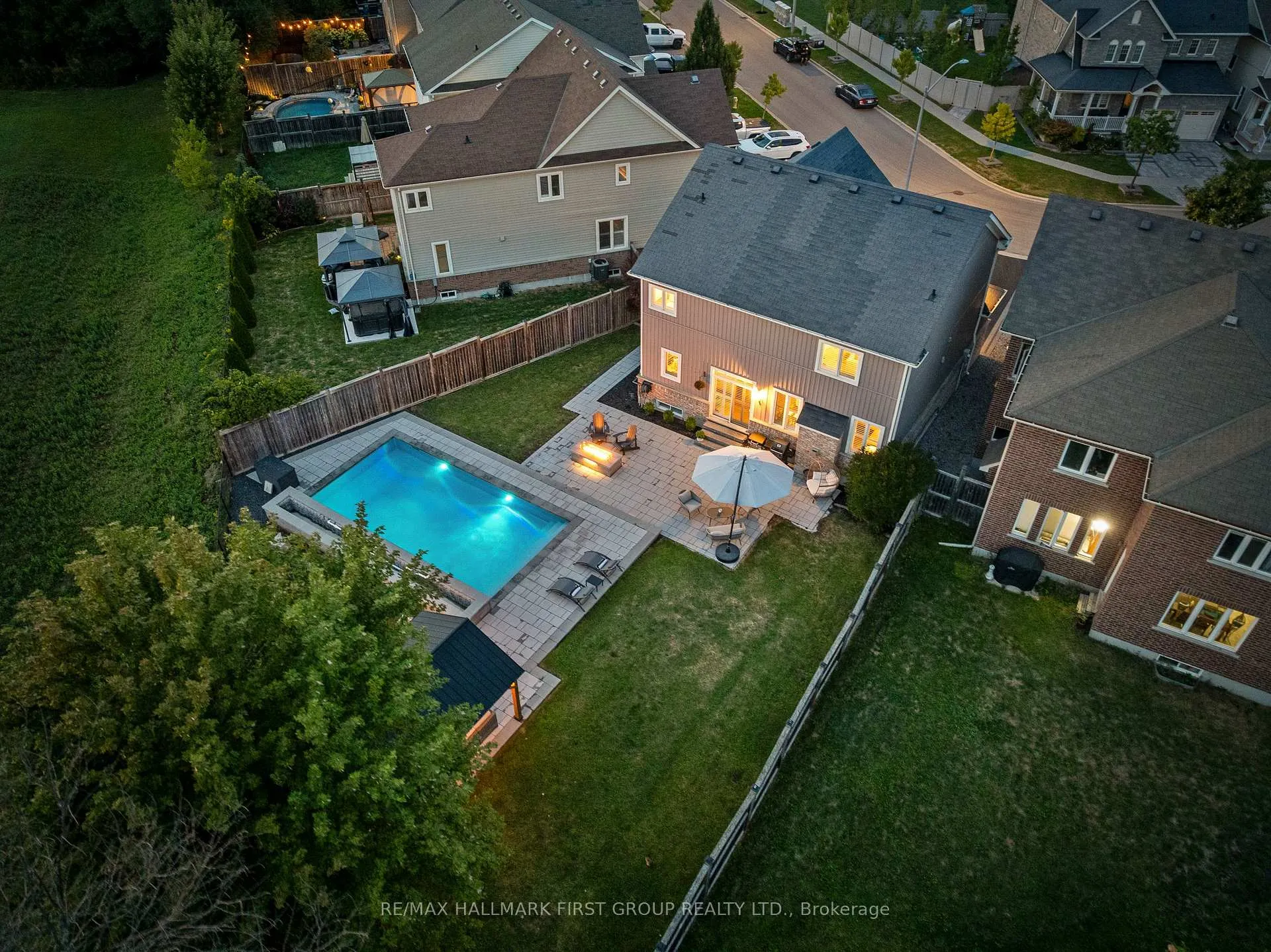 Photo 1 of 11 Murray Tabb Street, Clarington, Bowmanville — HOMEH