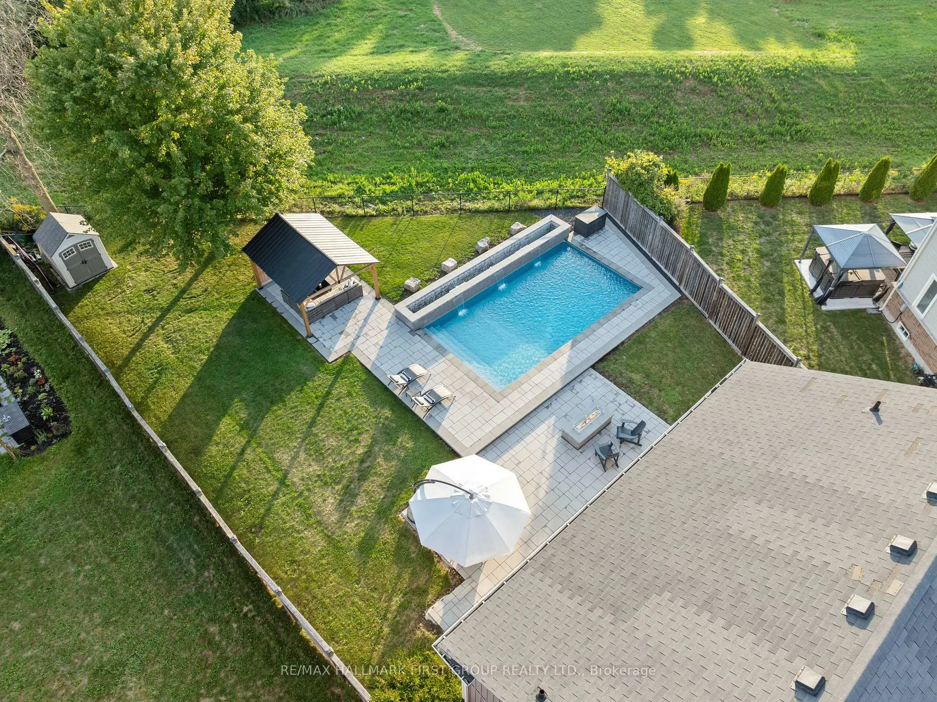 Photo 2 of 11 Murray Tabb Street, Clarington, Bowmanville — HOMEH