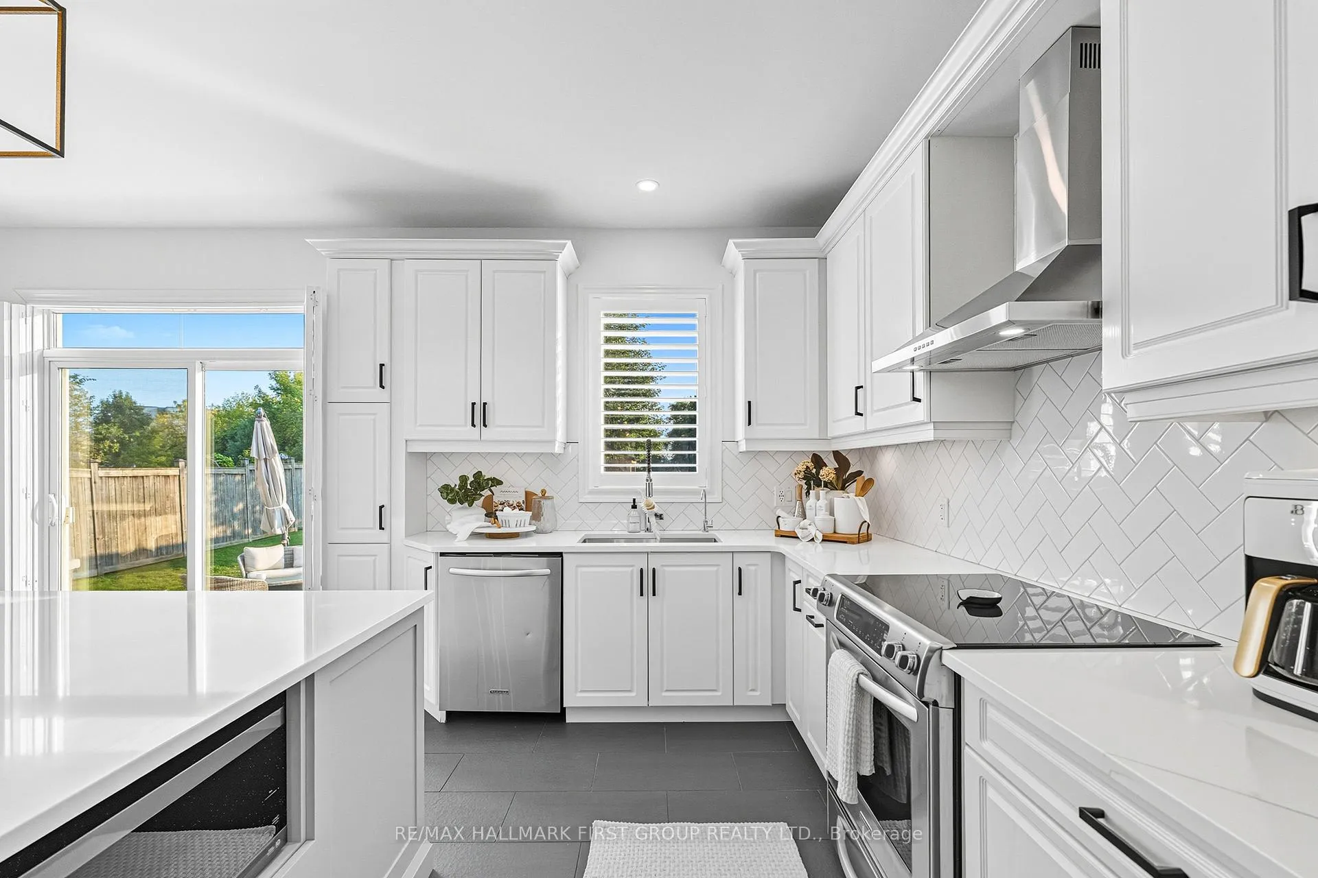 Photo 18 of 11 Murray Tabb Street, Clarington, Bowmanville — HOMEH