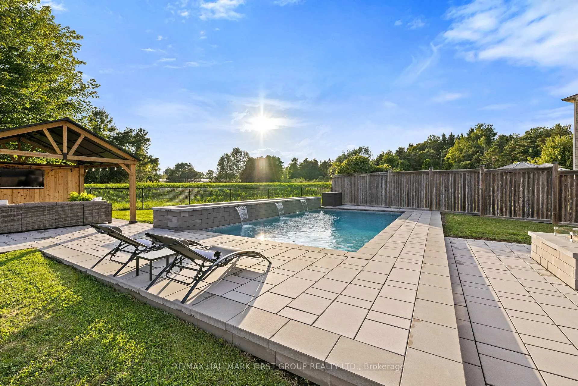 Photo 43 of 11 Murray Tabb Street, Clarington, Bowmanville — HOMEH