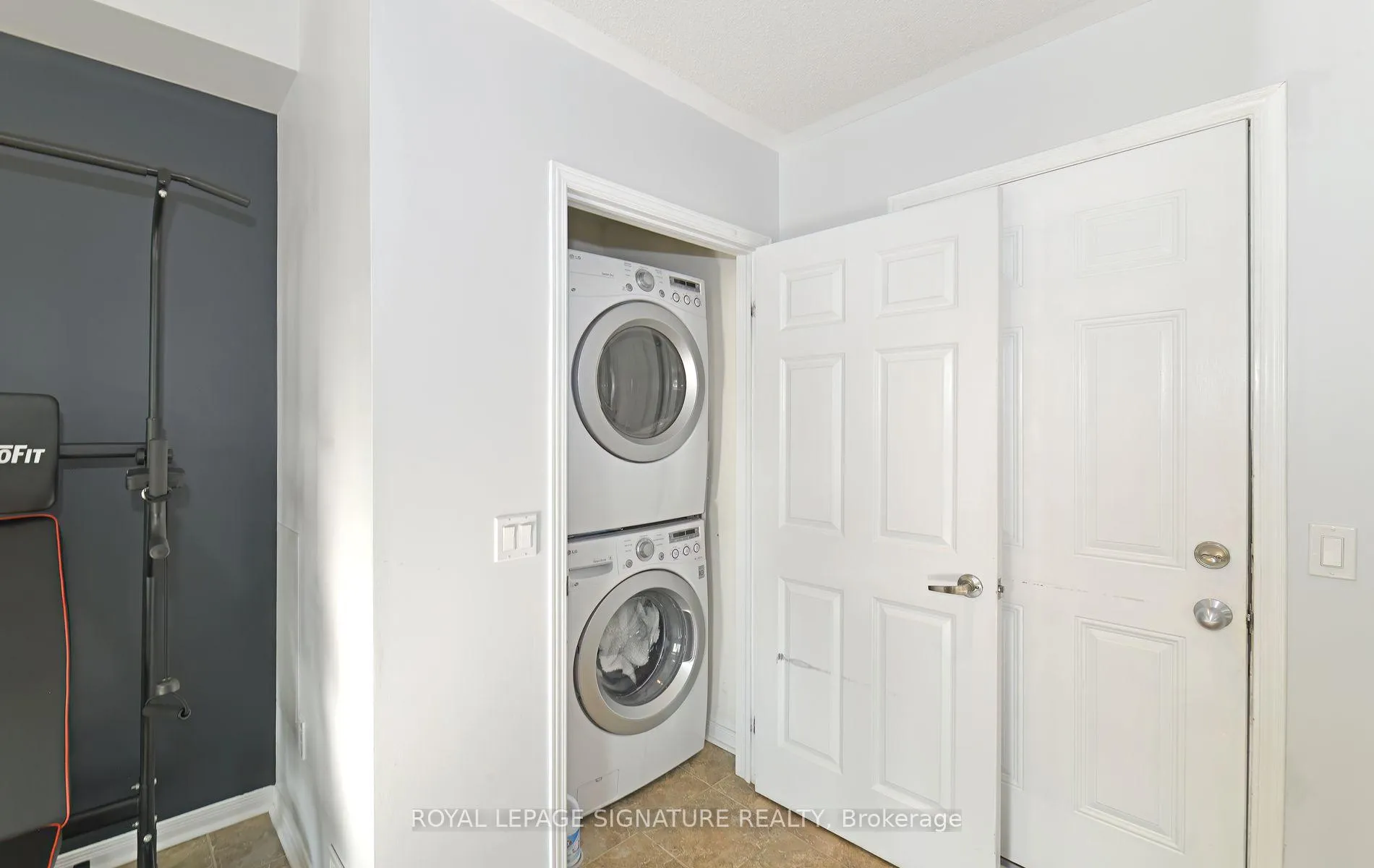 Photo 5 of 116 Harbourside Drive, Whitby, Port Whitby — HOMEH