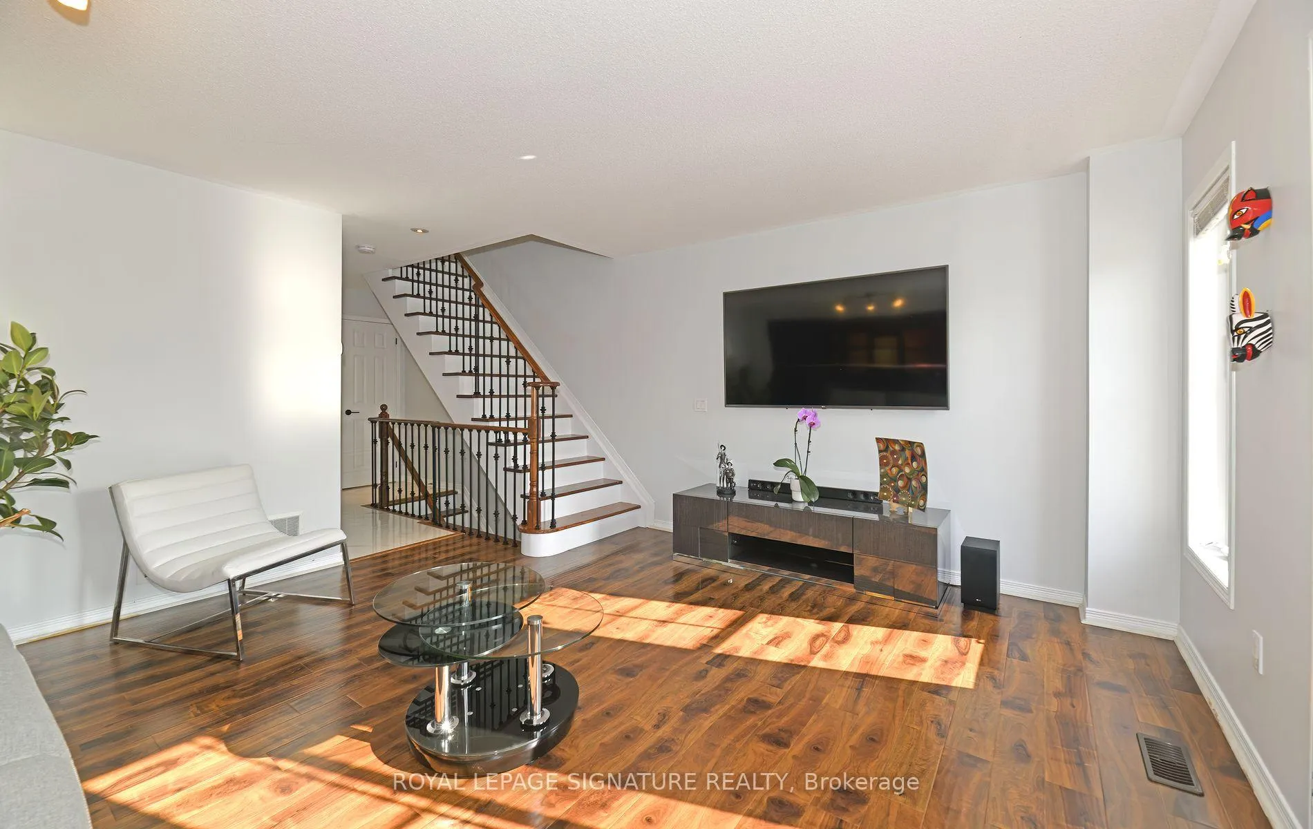 Photo 7 of 116 Harbourside Drive, Whitby, Port Whitby — HOMEH