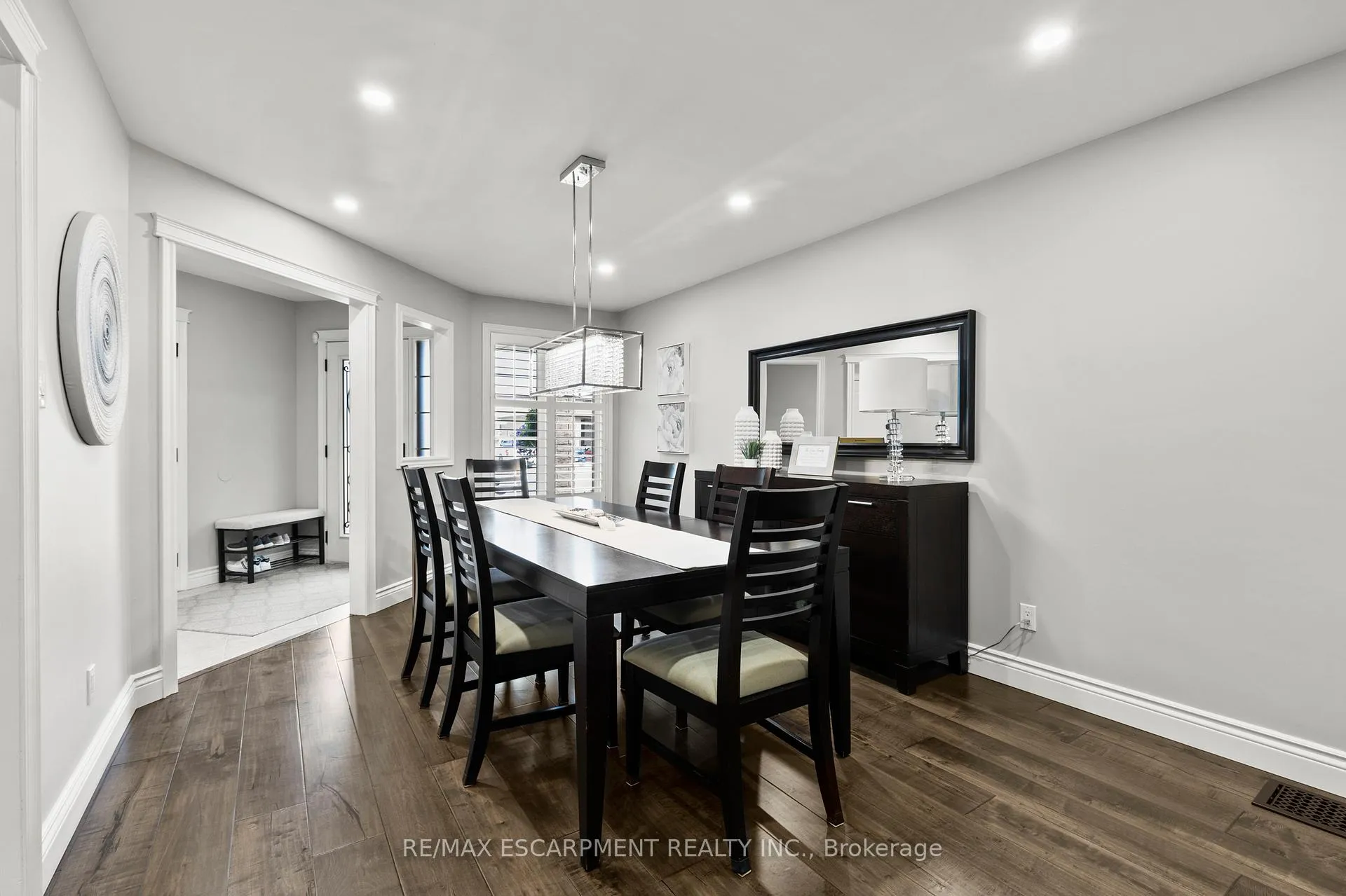 Photo 12 of 37 Darrow Drive, Hamilton, Stoney Creek — HOMEH