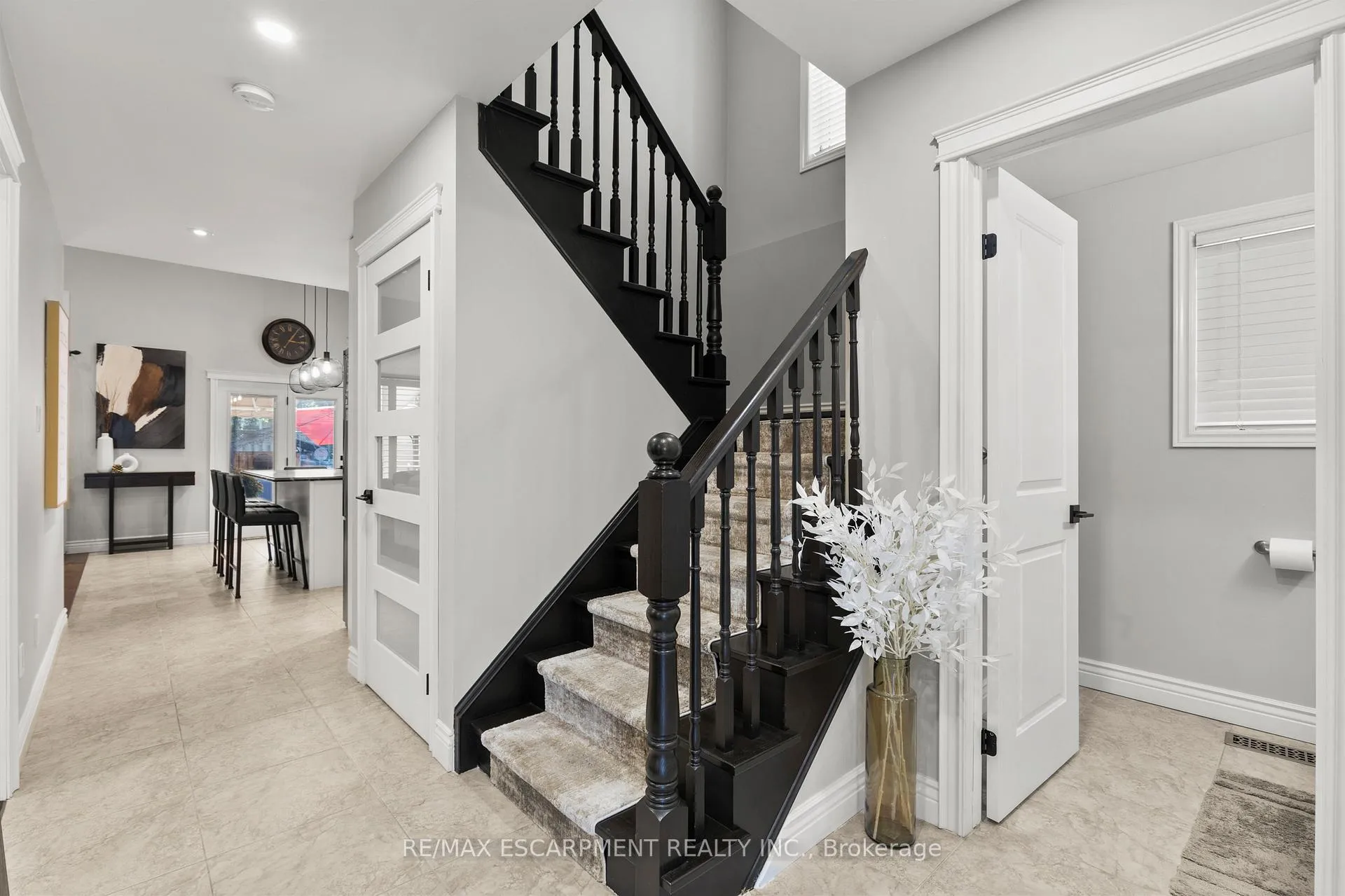 Photo 22 of 37 Darrow Drive, Hamilton, Stoney Creek — HOMEH