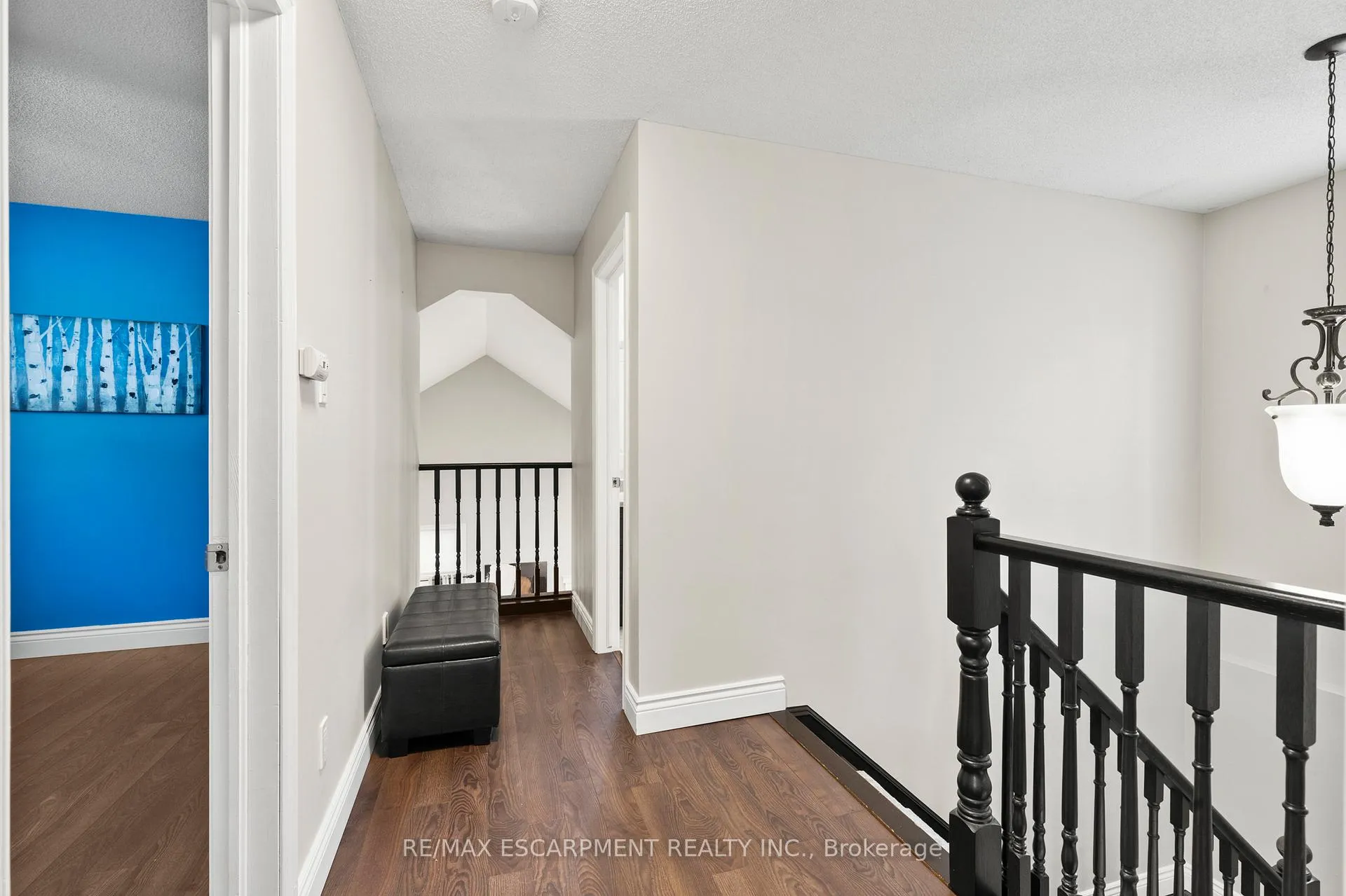 Photo 32 of 37 Darrow Drive, Hamilton, Stoney Creek — HOMEH