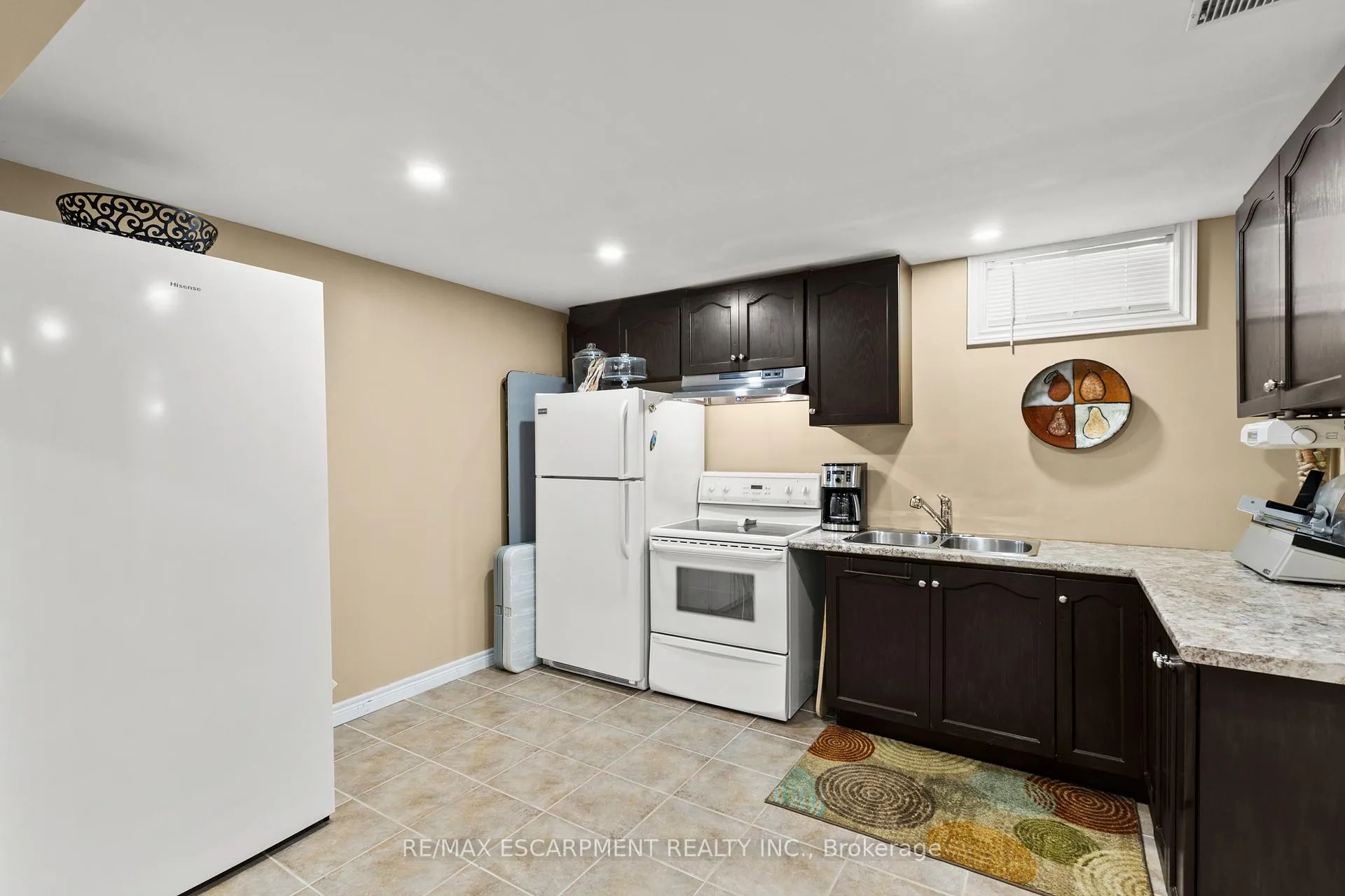 Photo 35 of 37 Darrow Drive, Hamilton, Stoney Creek — HOMEH
