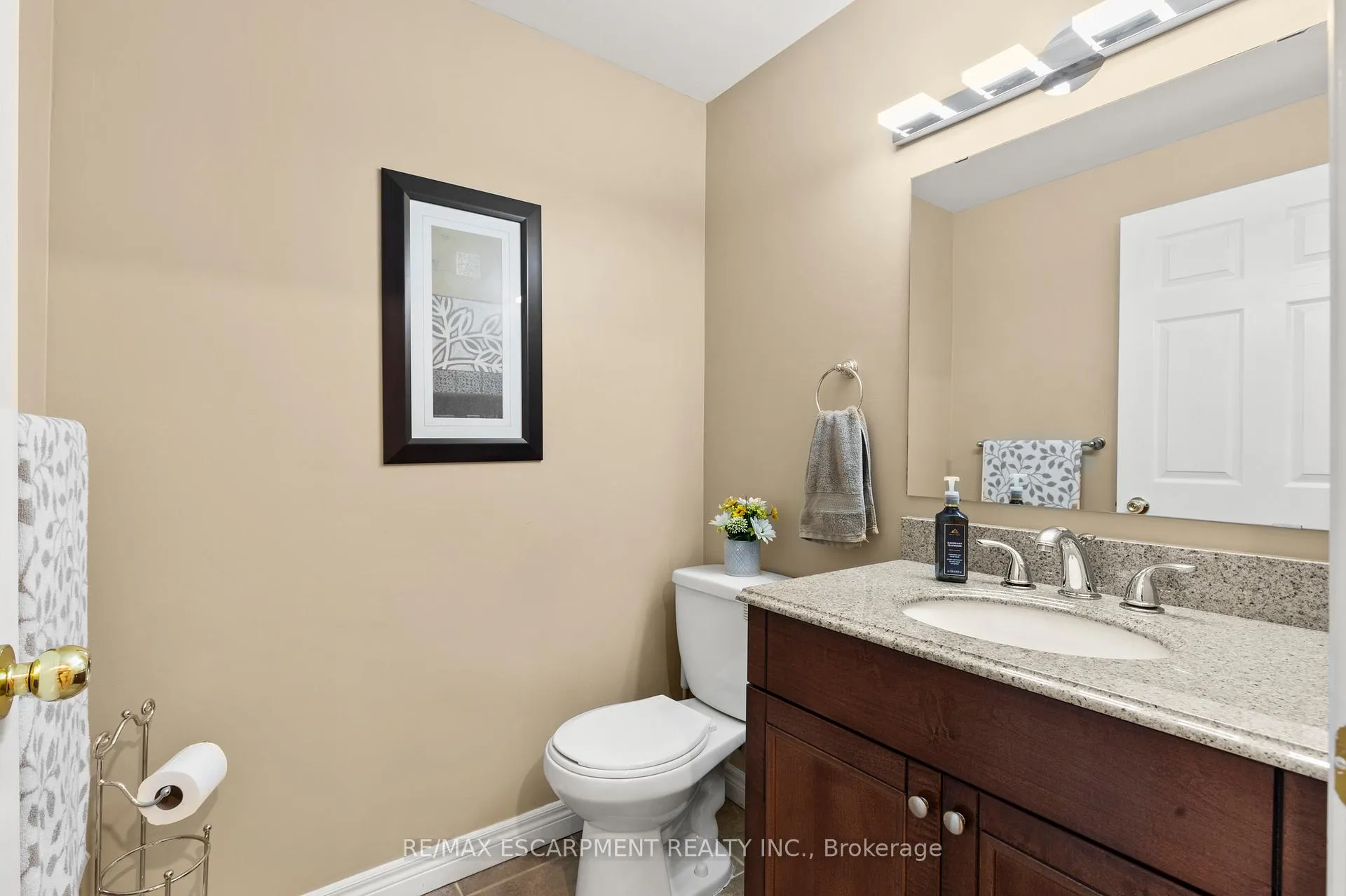 Photo 37 of 37 Darrow Drive, Hamilton, Stoney Creek — HOMEH