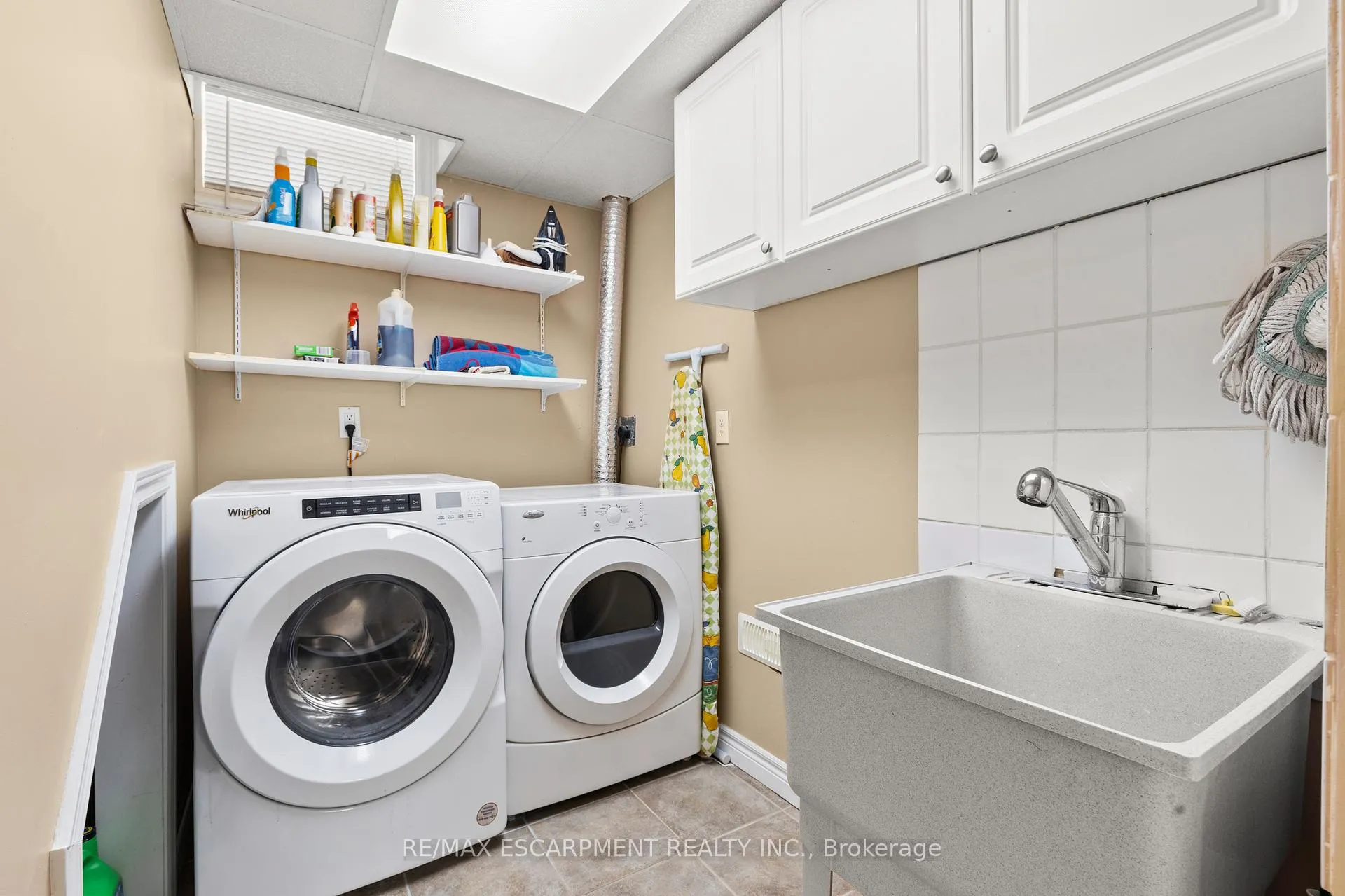 Photo 38 of 37 Darrow Drive, Hamilton, Stoney Creek — HOMEH