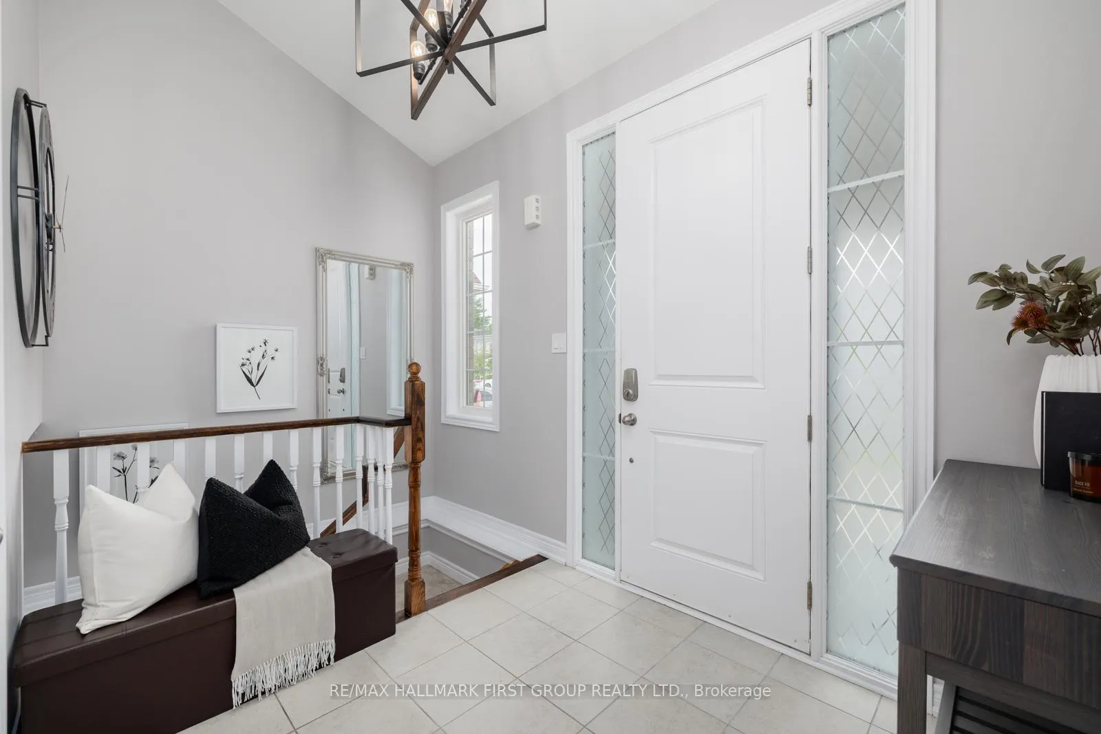 Photo 5 of 27 Louis Way, Scugog, Port Perry — HOMEH