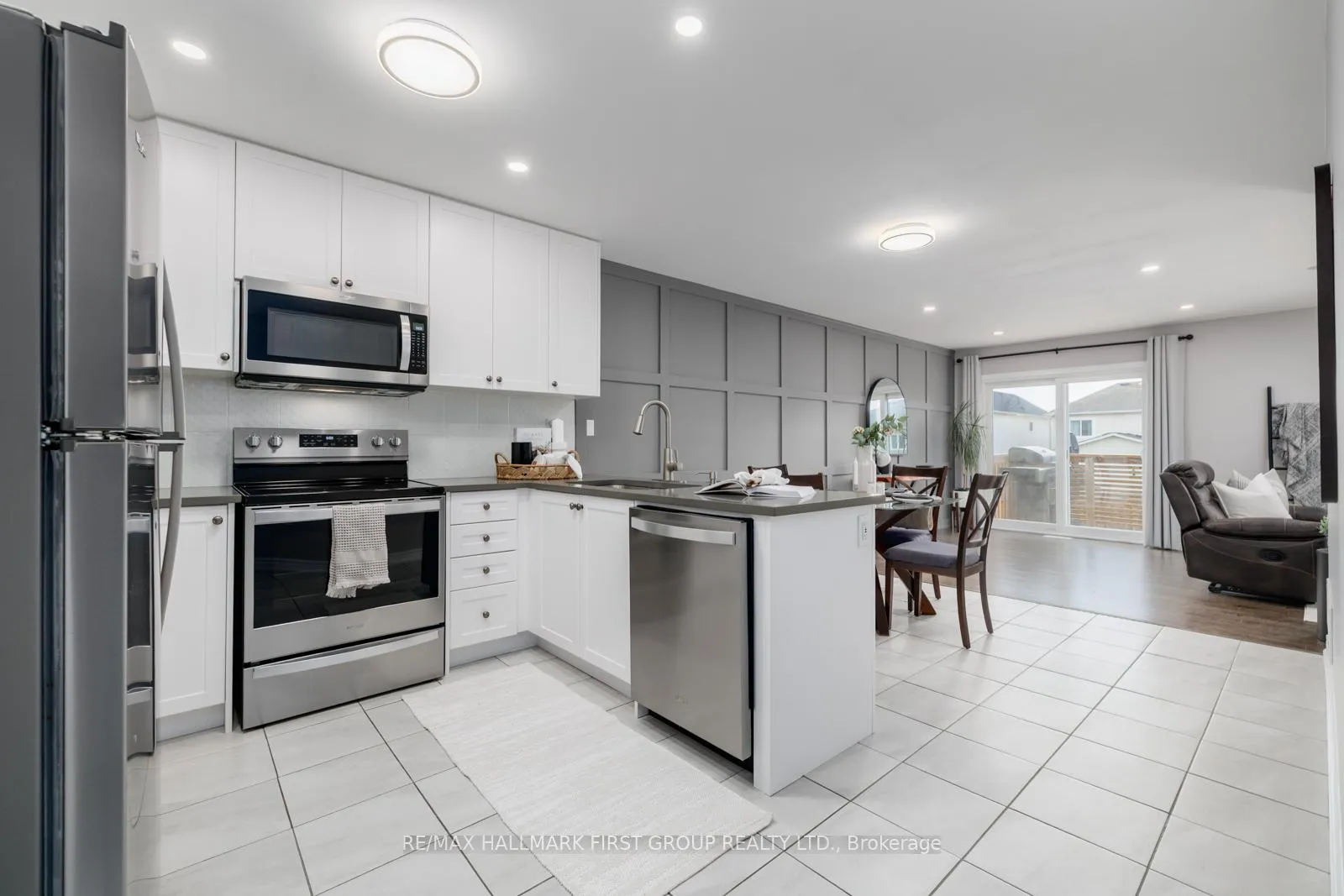 Photo 7 of 27 Louis Way, Scugog, Port Perry — HOMEH
