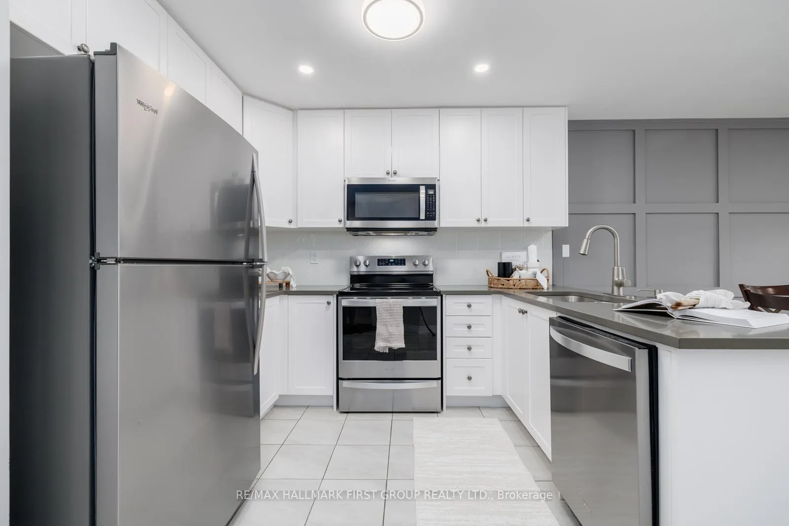 Photo 8 of 27 Louis Way, Scugog, Port Perry — HOMEH