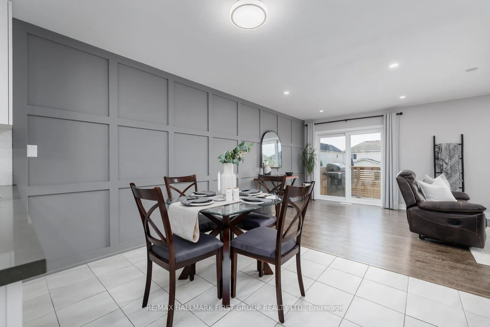 Photo 12 of 27 Louis Way, Scugog, Port Perry — HOMEH
