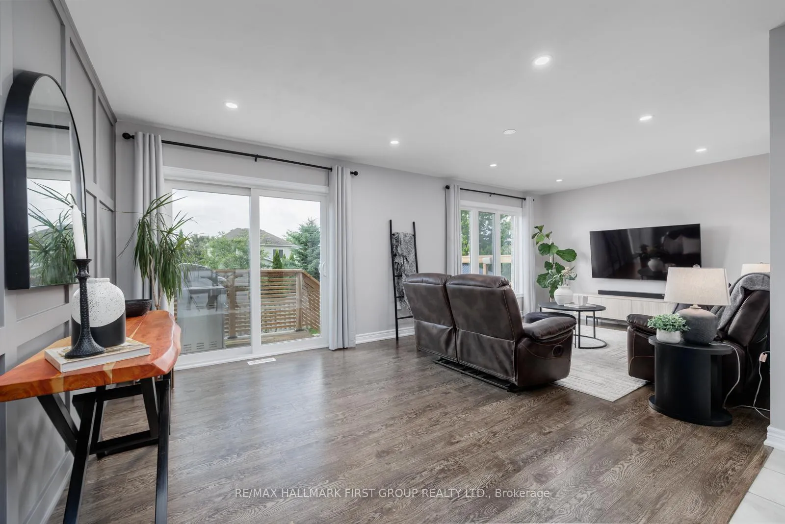 Photo 15 of 27 Louis Way, Scugog, Port Perry — HOMEH