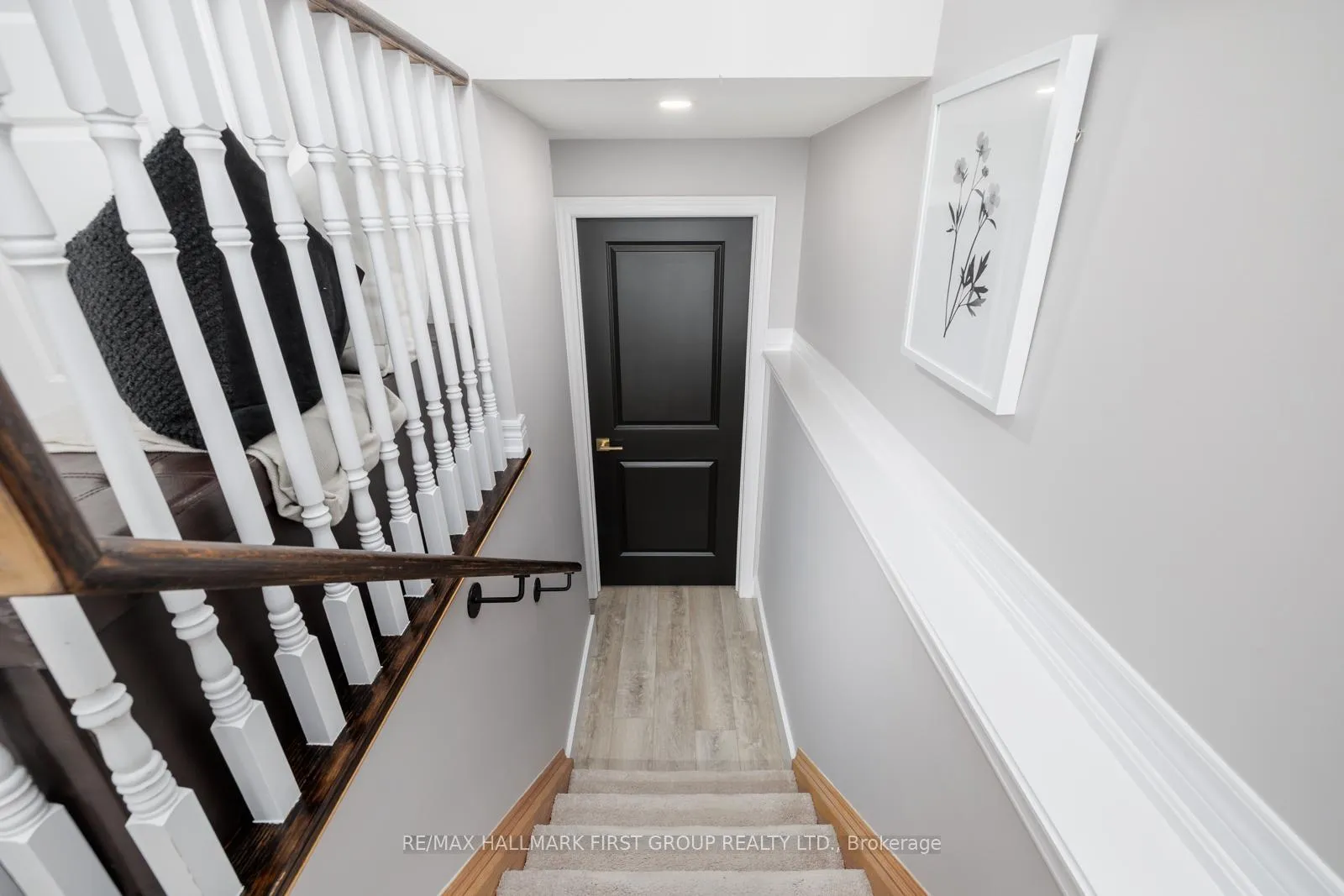 Photo 24 of 27 Louis Way, Scugog, Port Perry — HOMEH