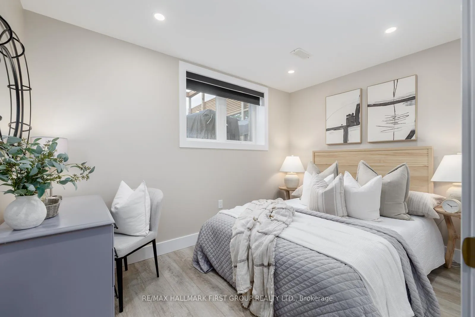 Photo 32 of 27 Louis Way, Scugog, Port Perry — HOMEH