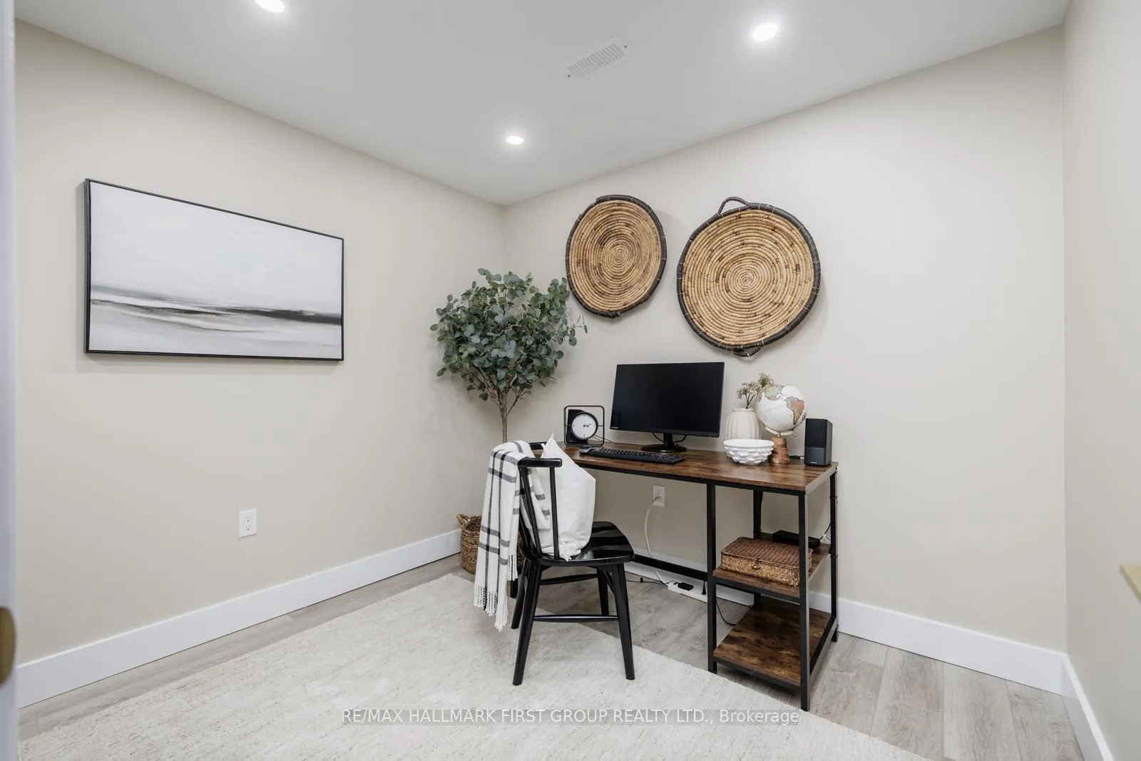 Photo 34 of 27 Louis Way, Scugog, Port Perry — HOMEH