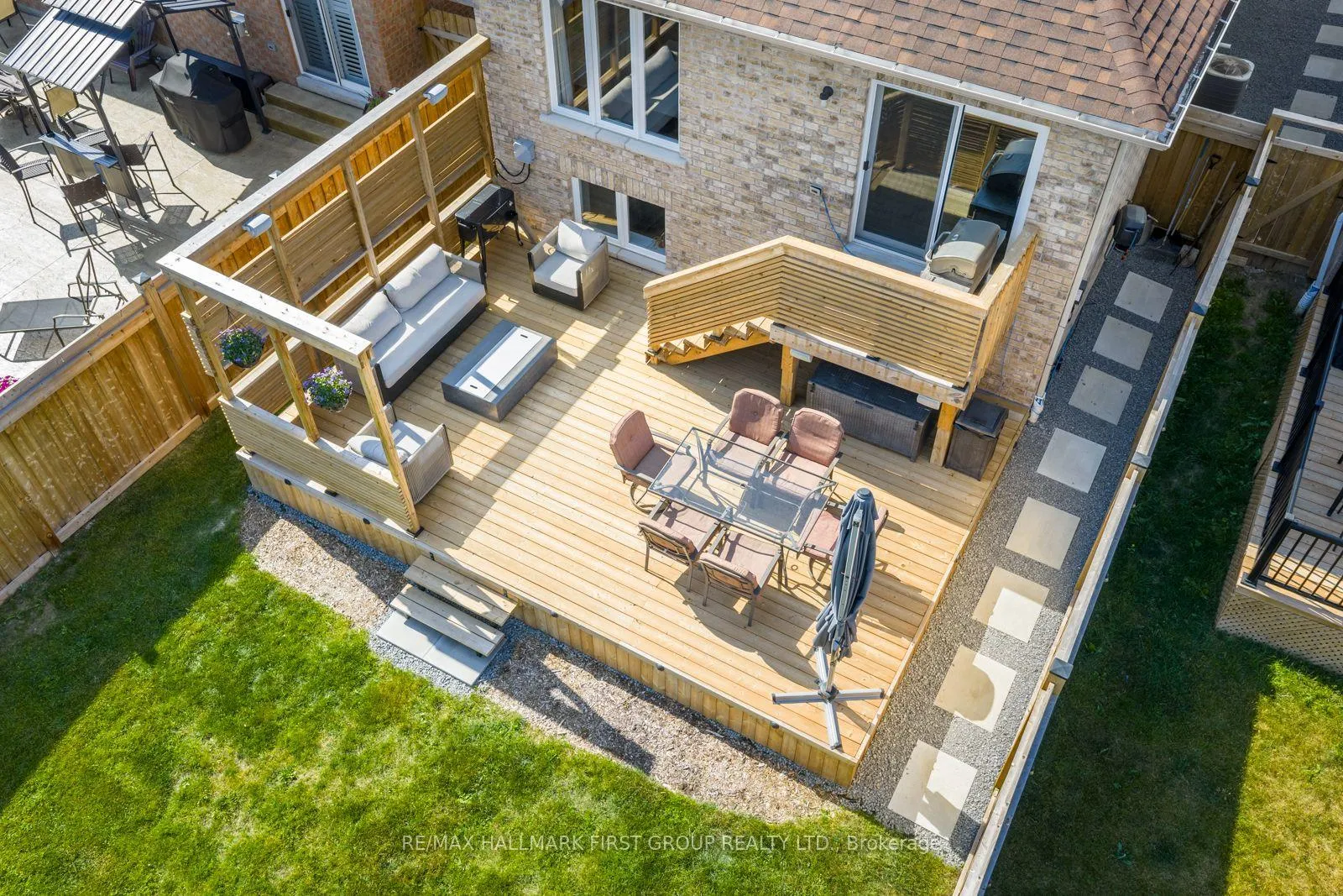 Photo 45 of 27 Louis Way, Scugog, Port Perry — HOMEH