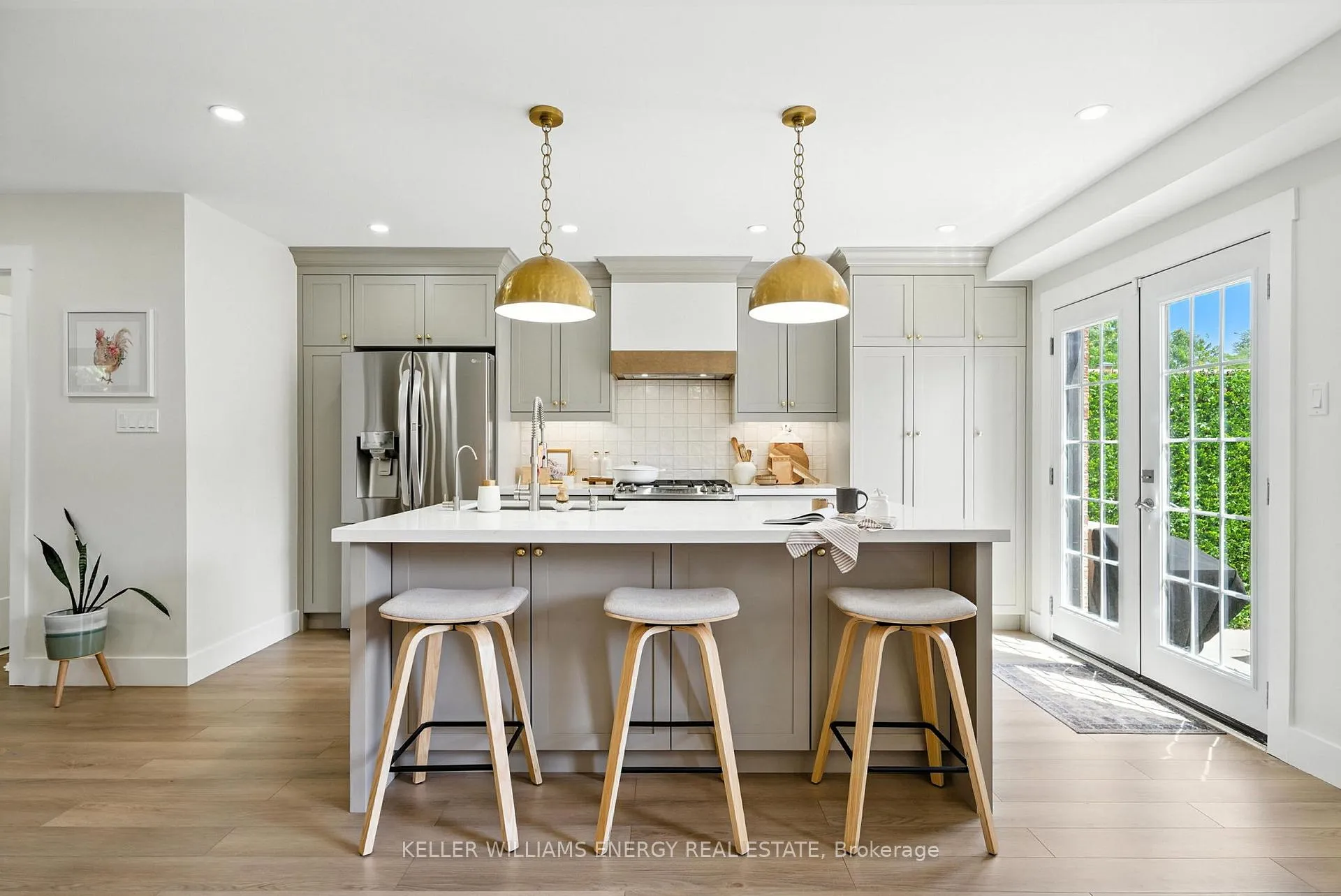 Photo 1 of 9 Glen Ray Court, Clarington, Bowmanville — HOMEH