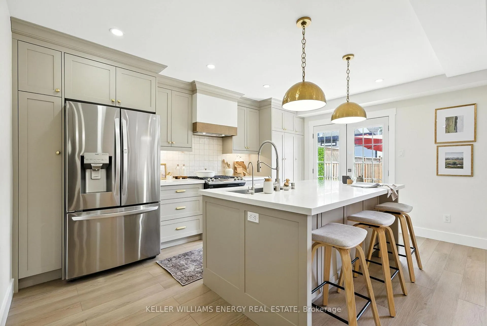 Photo 4 of 9 Glen Ray Court, Clarington, Bowmanville — HOMEH