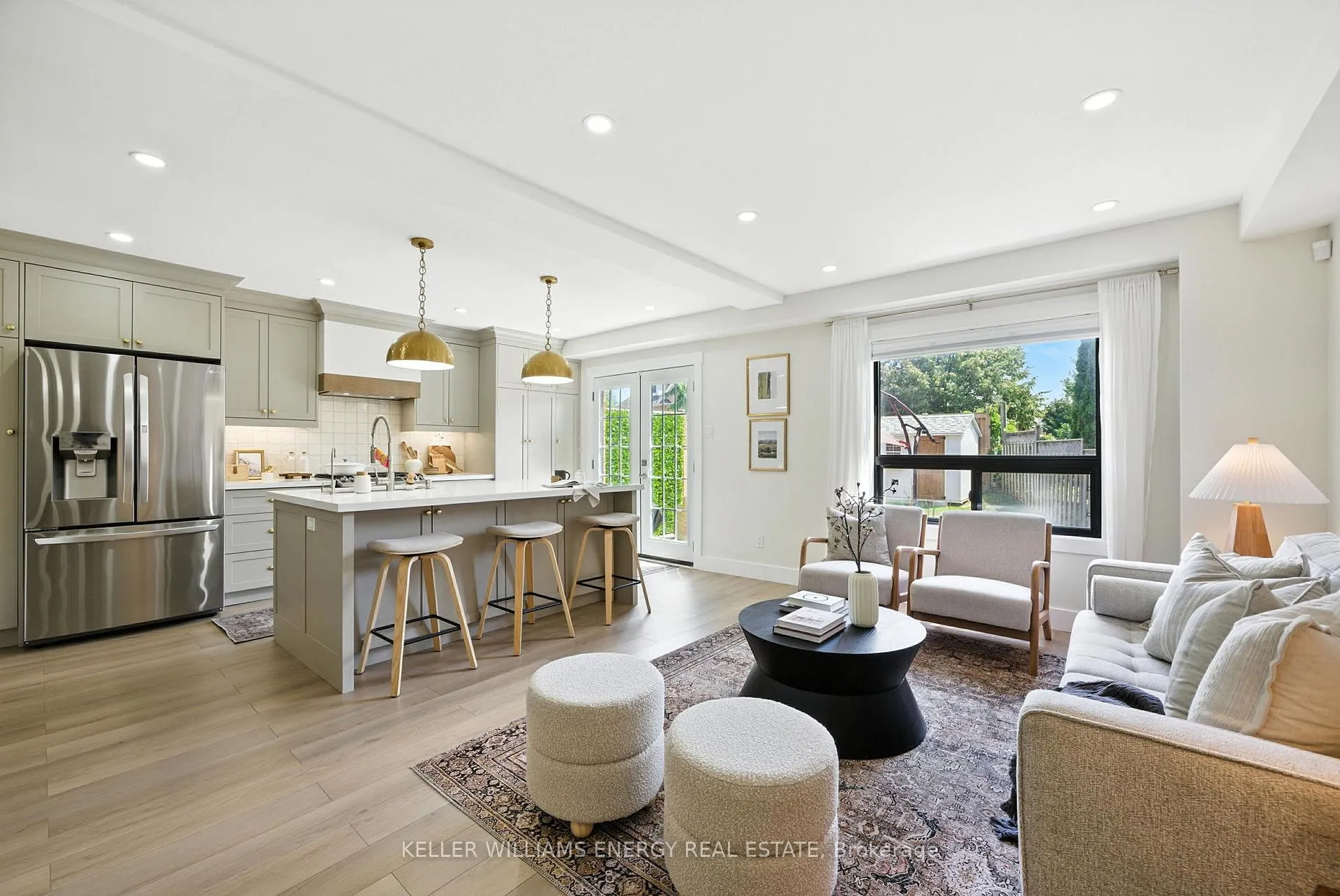 Photo 8 of 9 Glen Ray Court, Clarington, Bowmanville — HOMEH
