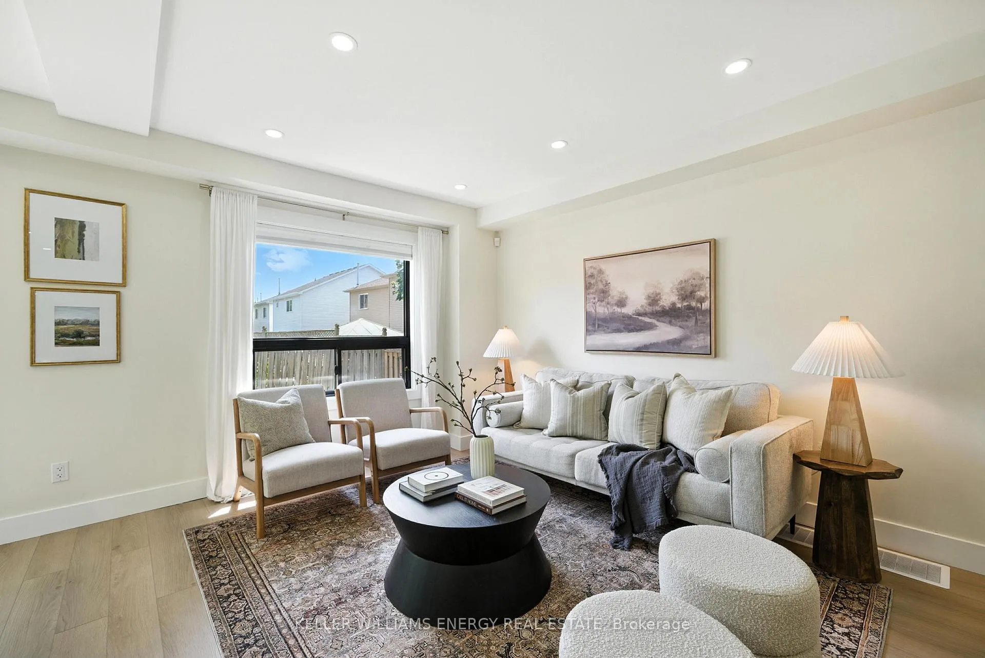 Photo 10 of 9 Glen Ray Court, Clarington, Bowmanville — HOMEH