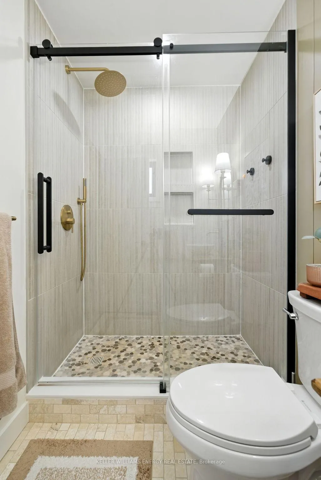 Photo 28 of 9 Glen Ray Court, Clarington, Bowmanville — HOMEH