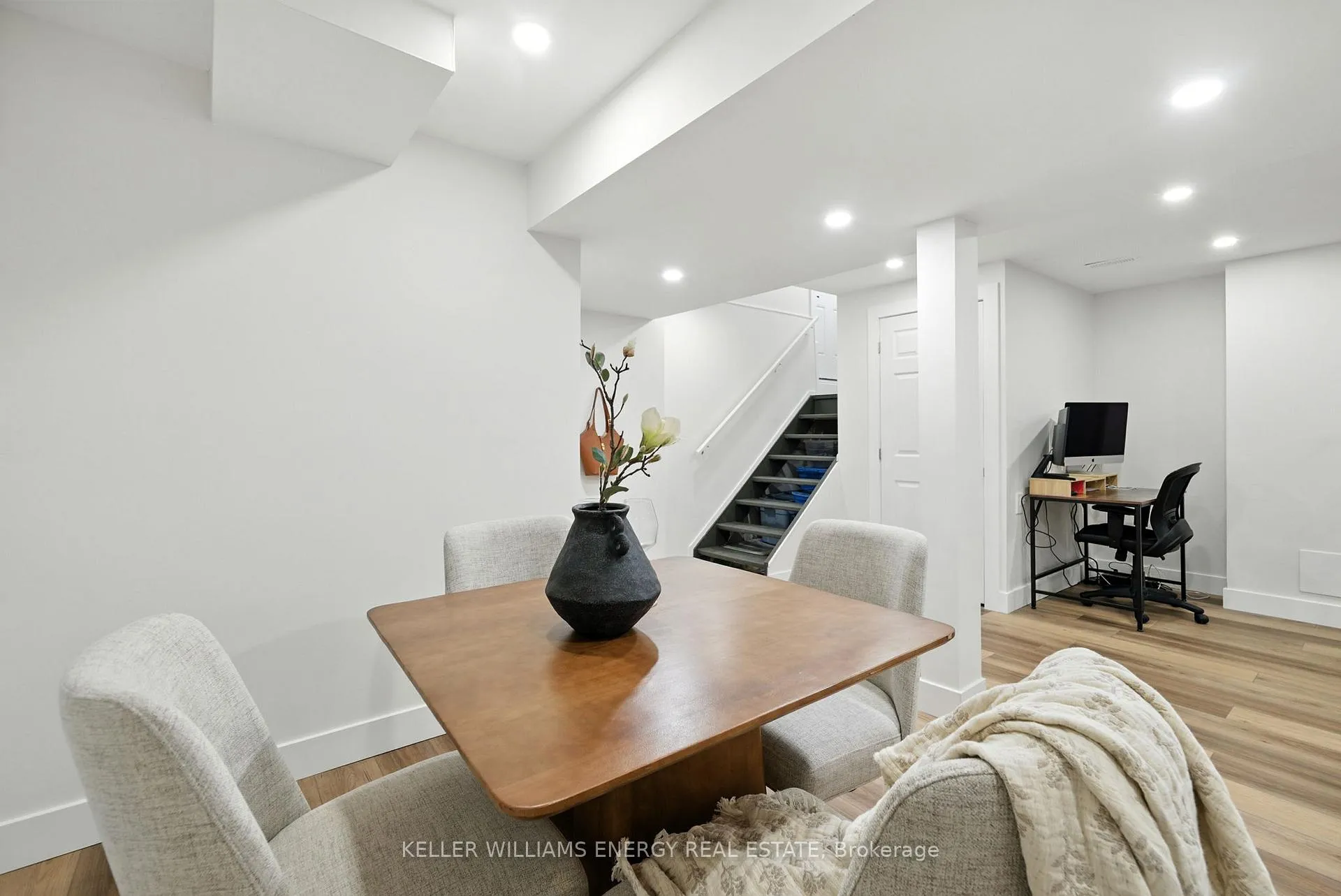 Photo 35 of 9 Glen Ray Court, Clarington, Bowmanville — HOMEH