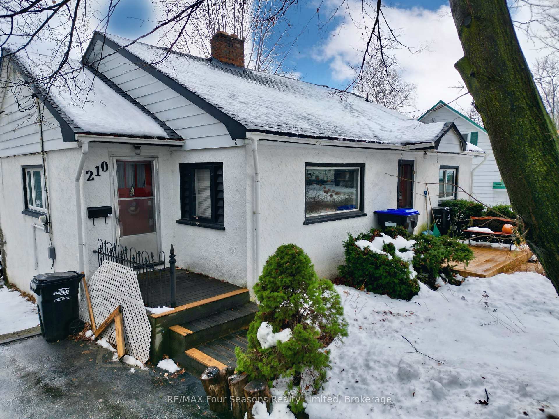 Photo 5 of 210 Saunders Street, Clearview, Stayner — HOMEH