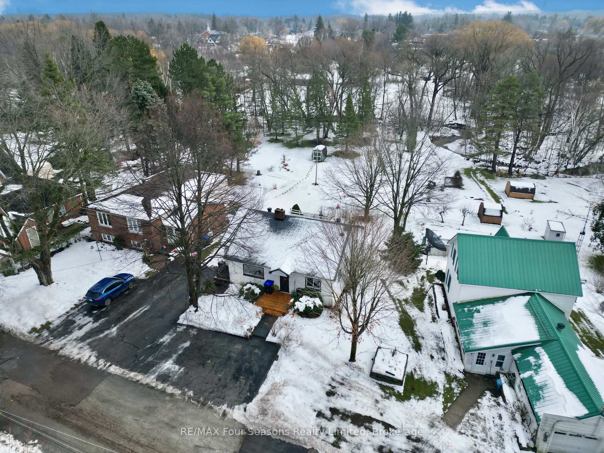 Photo 6 of 210 Saunders Street, Clearview, Stayner — HOMEH