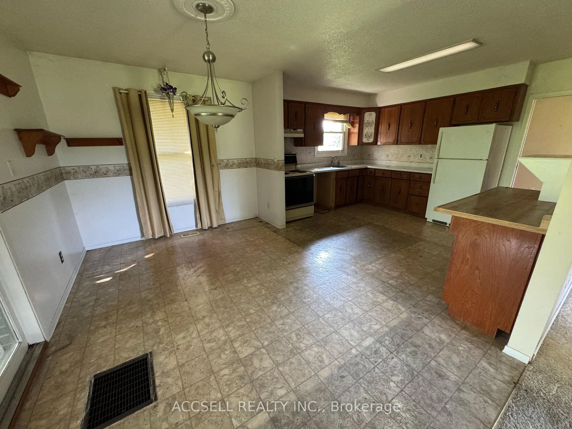Photo 4 of 794462 East Back Line, Grey Highlands — HOMEH