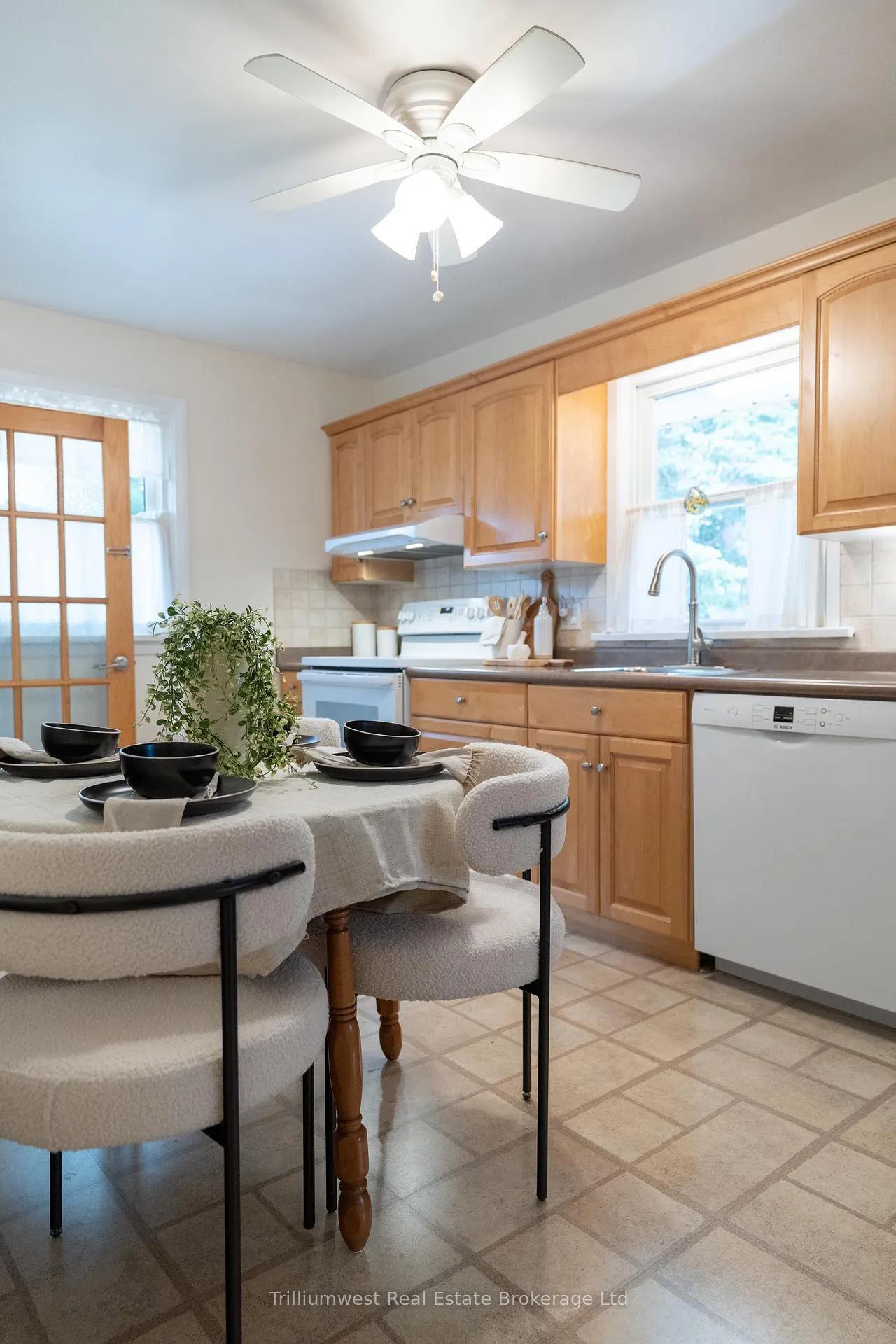 Photo 18 of 32 Elginfield Drive, Guelph, Grange Road — HOMEH